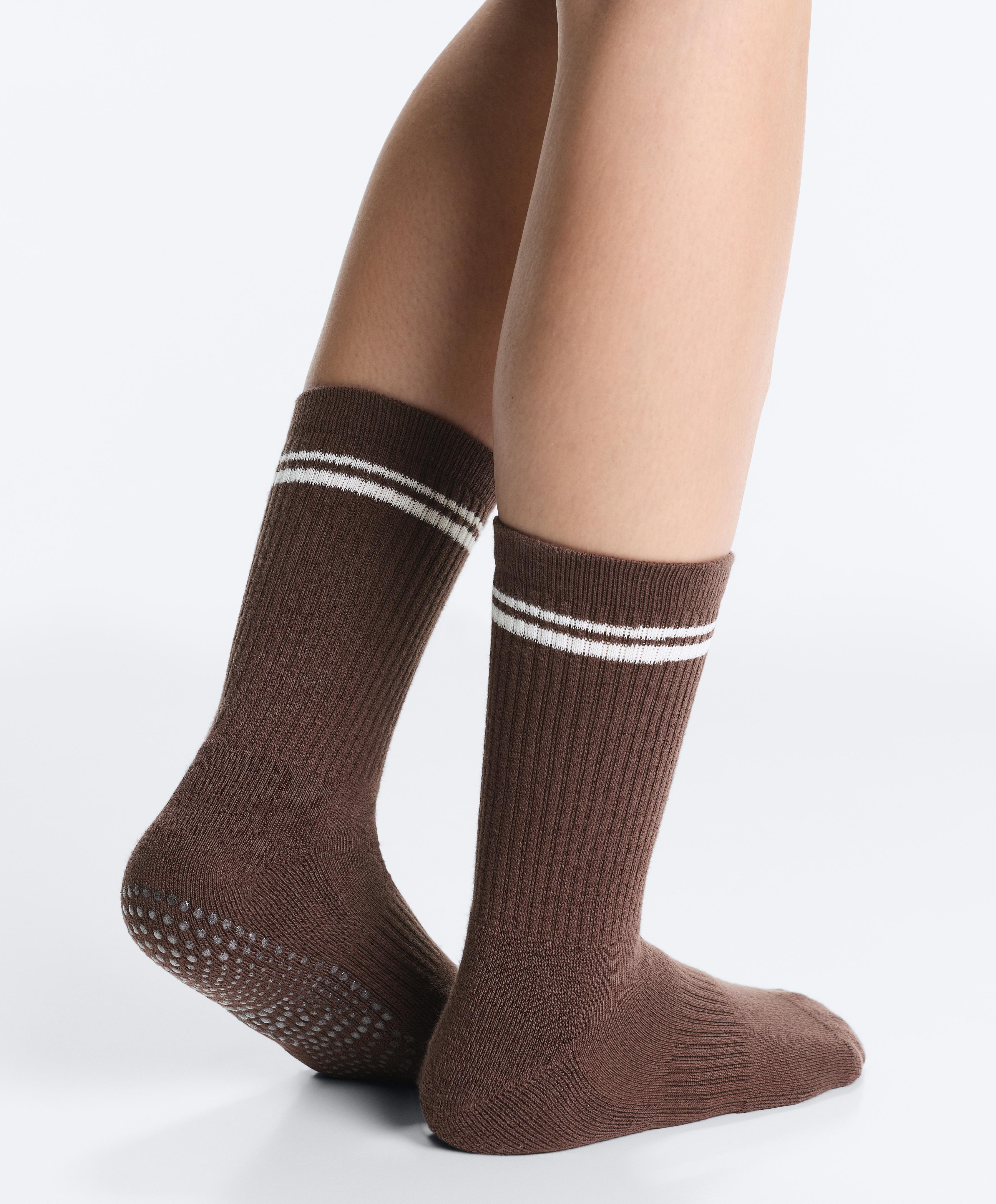 2 pairs of Classic cotton blend yoga and Pilates socks — CHOCOLATE