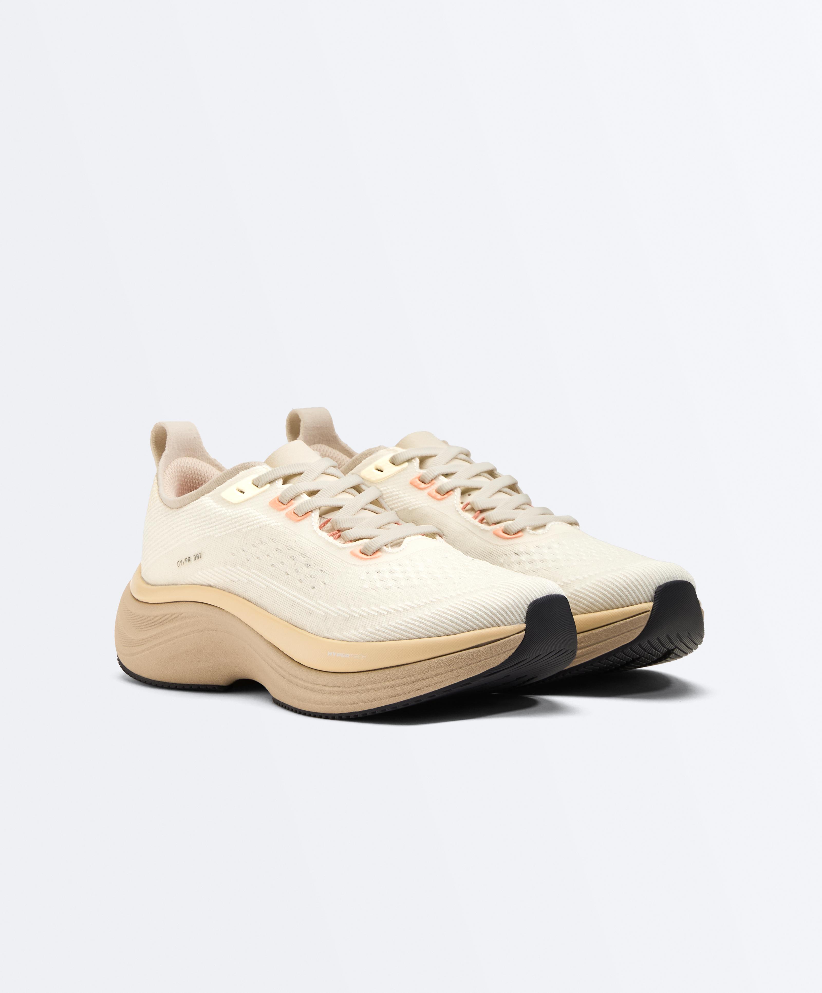 OY/PR 907 Running Trainers — PEACH