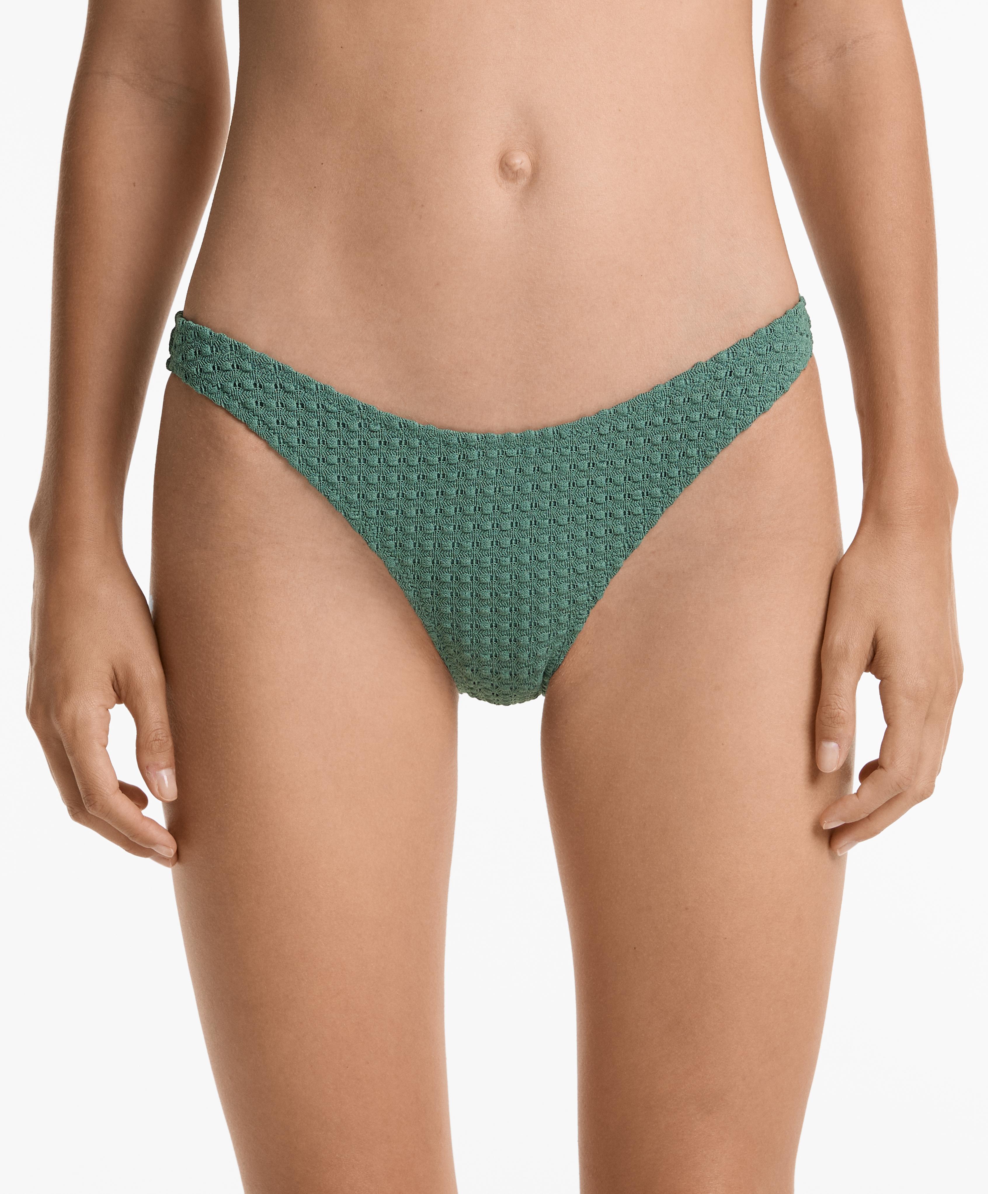 U-Cut Medium Bikini Briefs in Bubble Crochet U-Cut Medium Bikini Briefs in Bubble Crochet