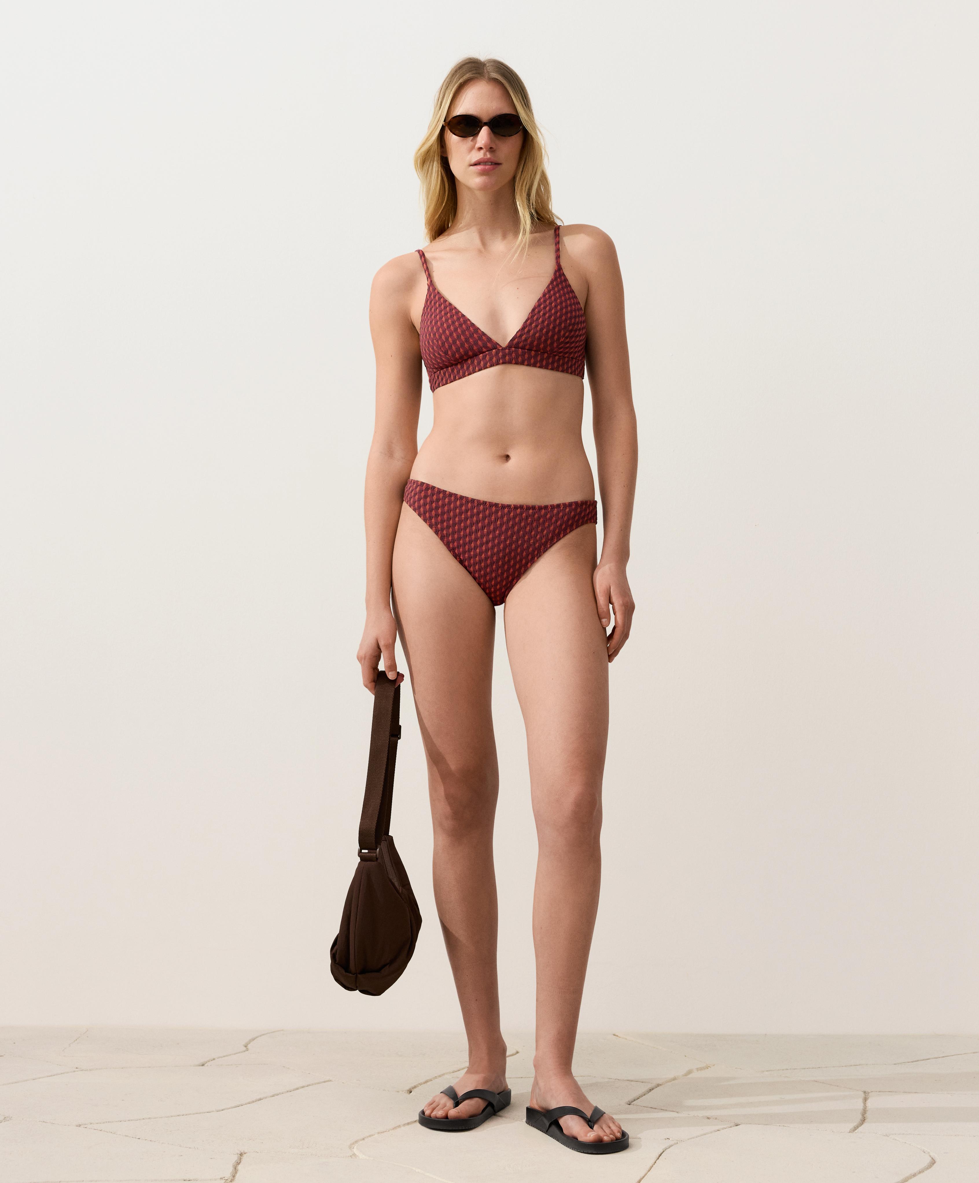 Geometric jacquard classic bikini briefs — CHERRY