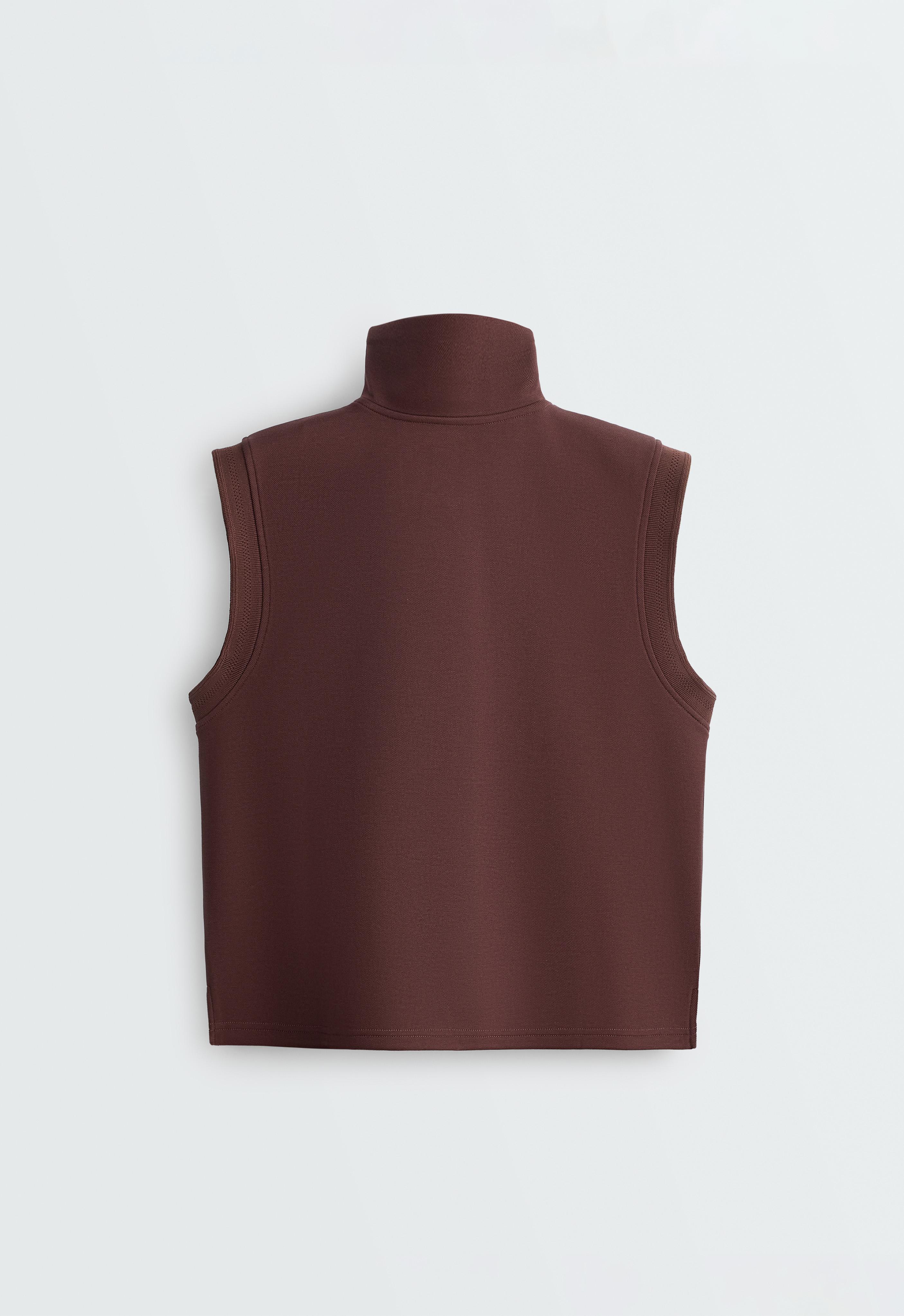 Cotton piqué sleeveless vest — CHOCOLATE
