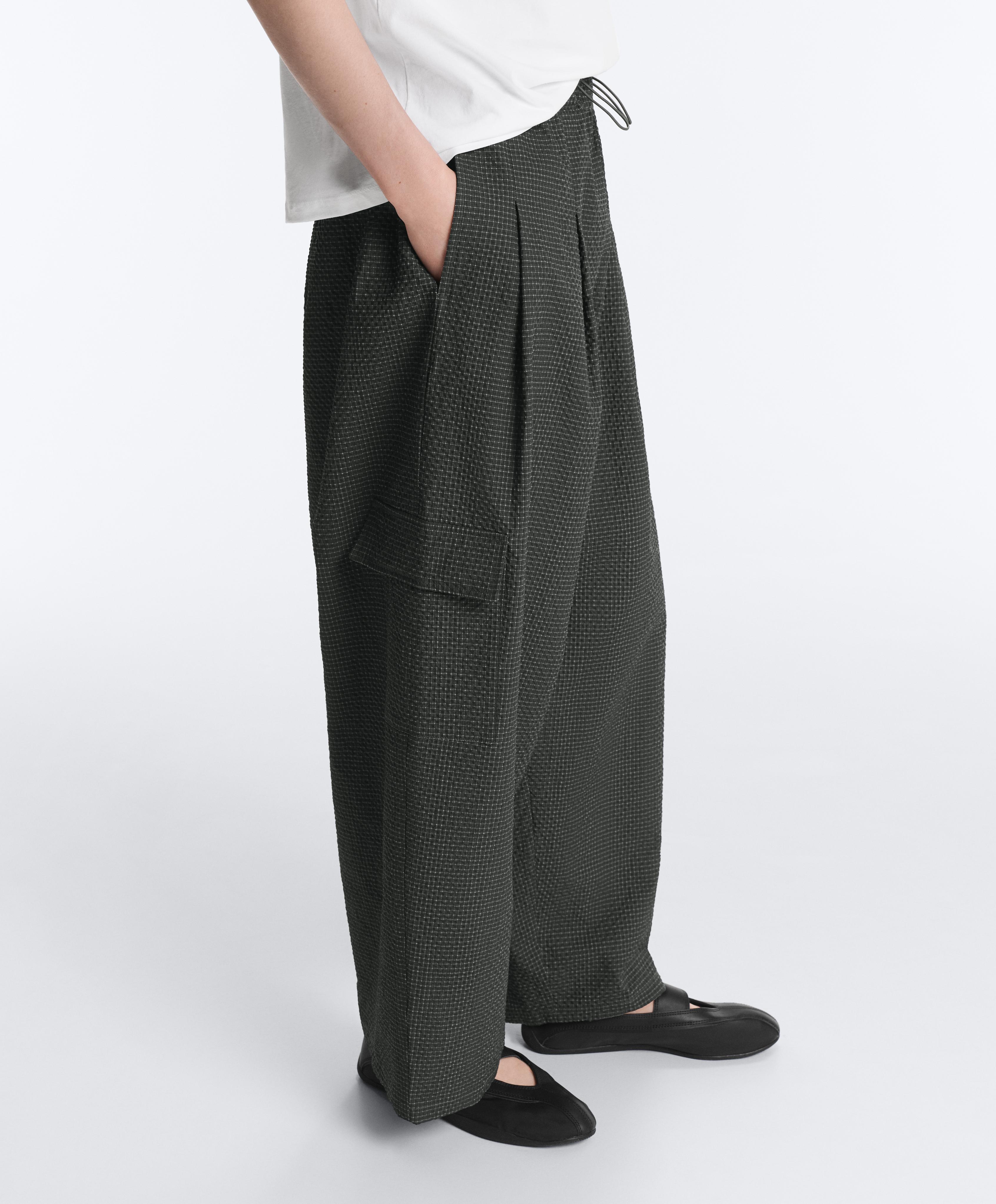 Water-repellent checked nylon long cargo trousers — BLACK
