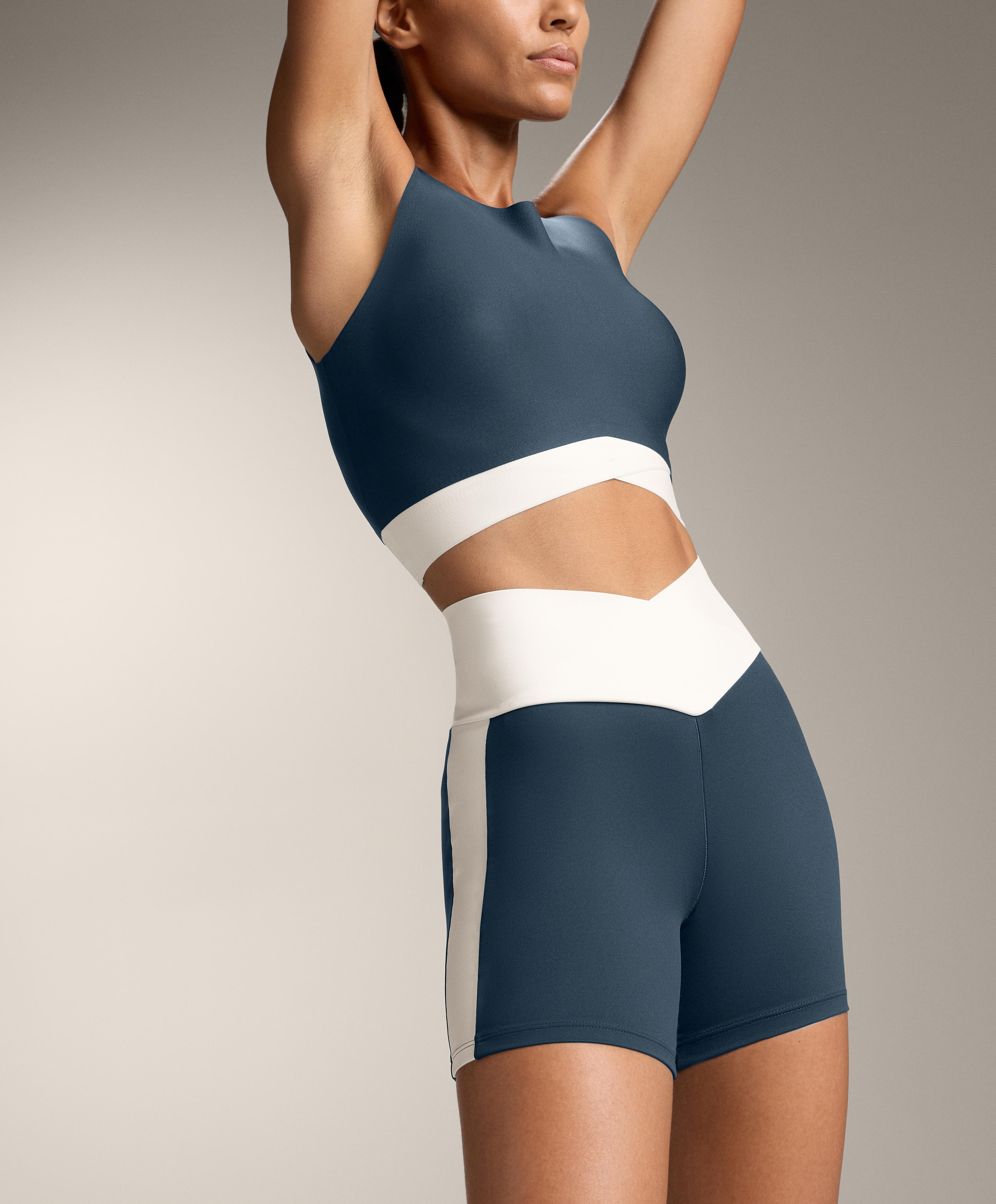 Perfect-adapt high-rise V-waist 10cm hot pant leggings - Sale