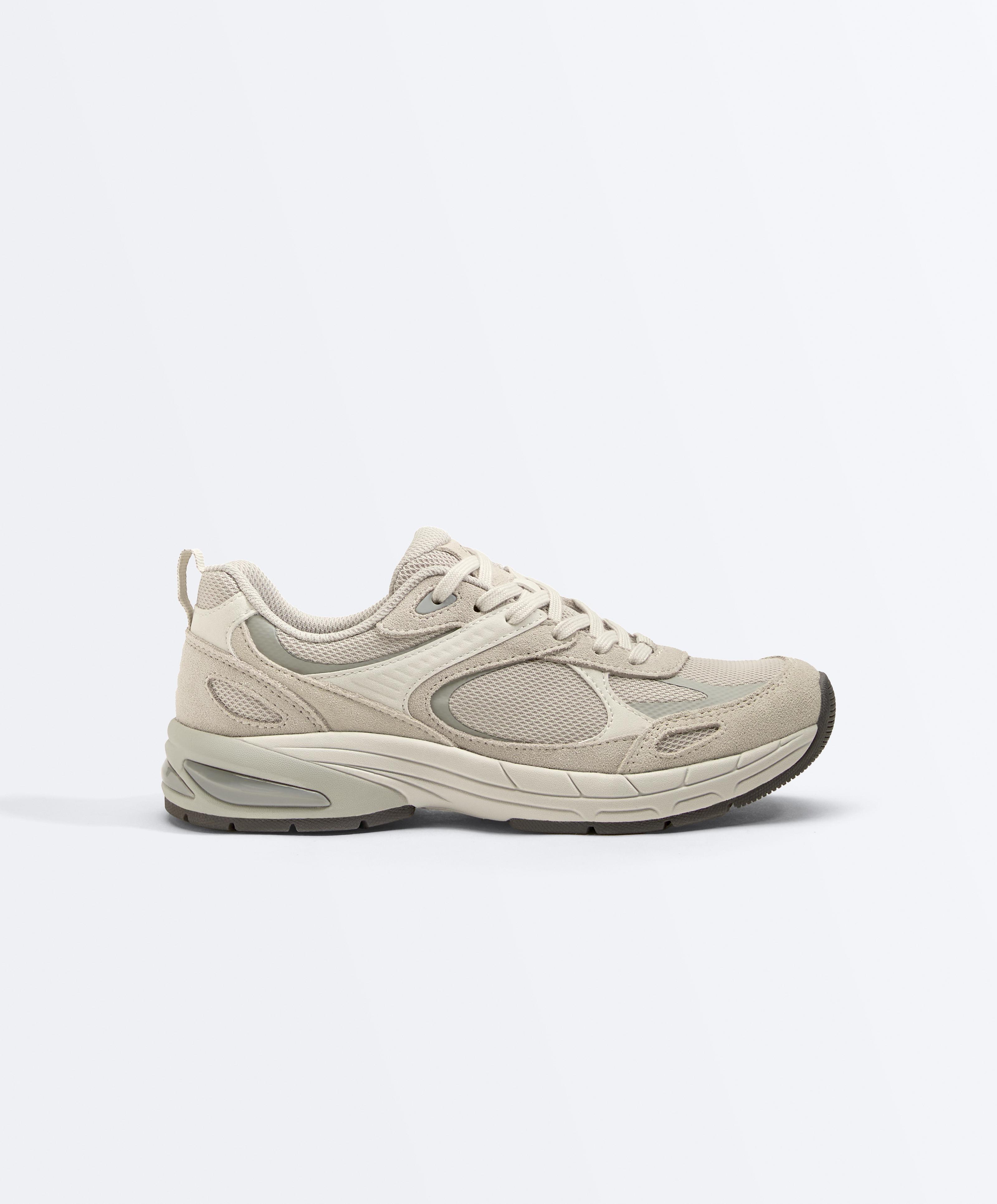Running-style trainers — MINK