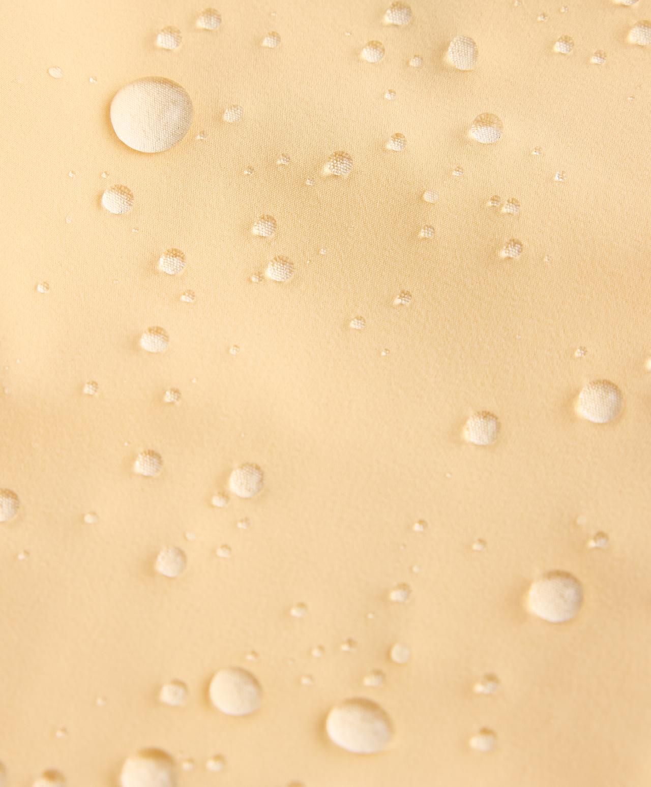 Extra lightweight 10k waterproof jacket — PALE YELLOW