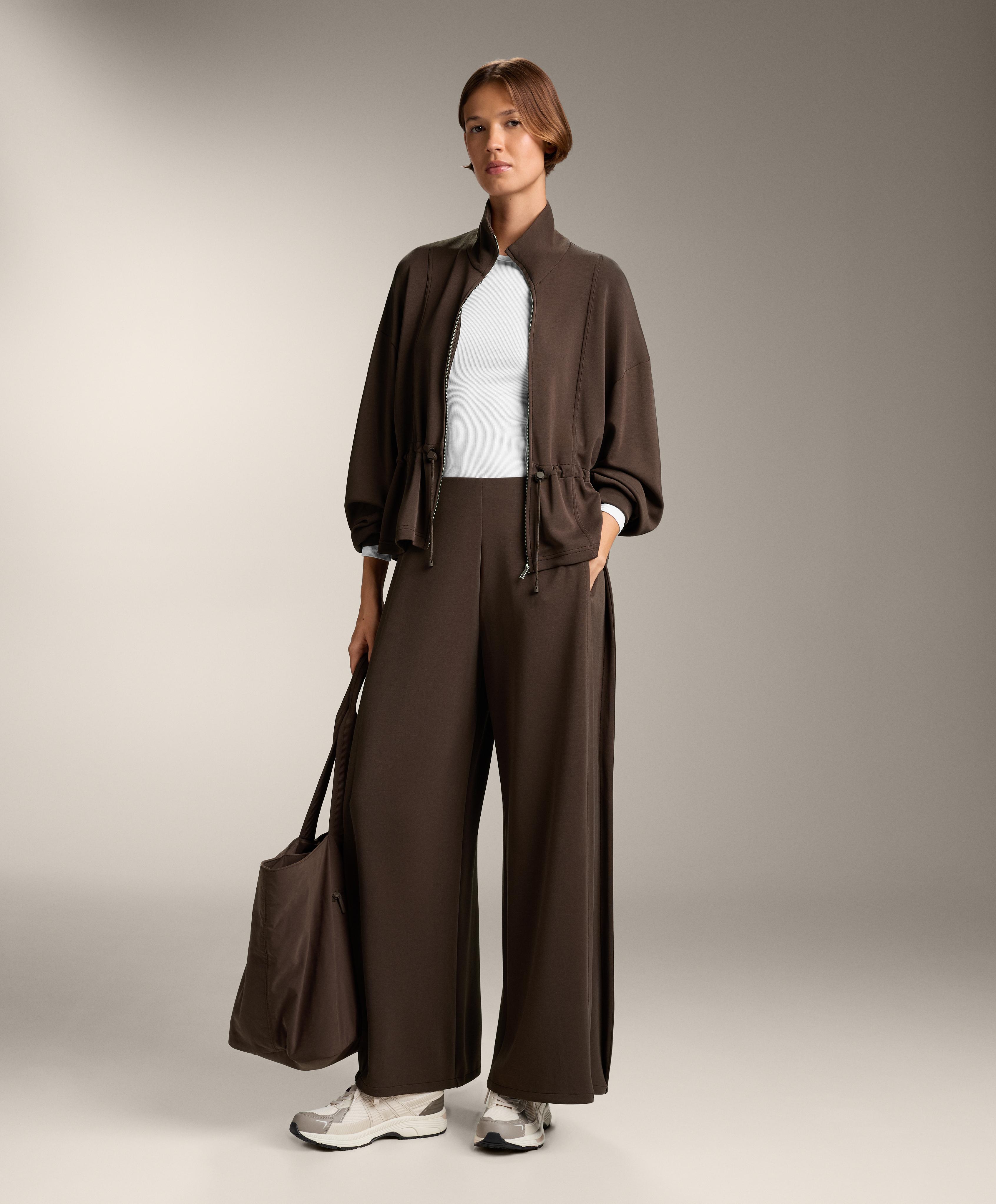 Wide leg broek met zijplooi en zachte modal