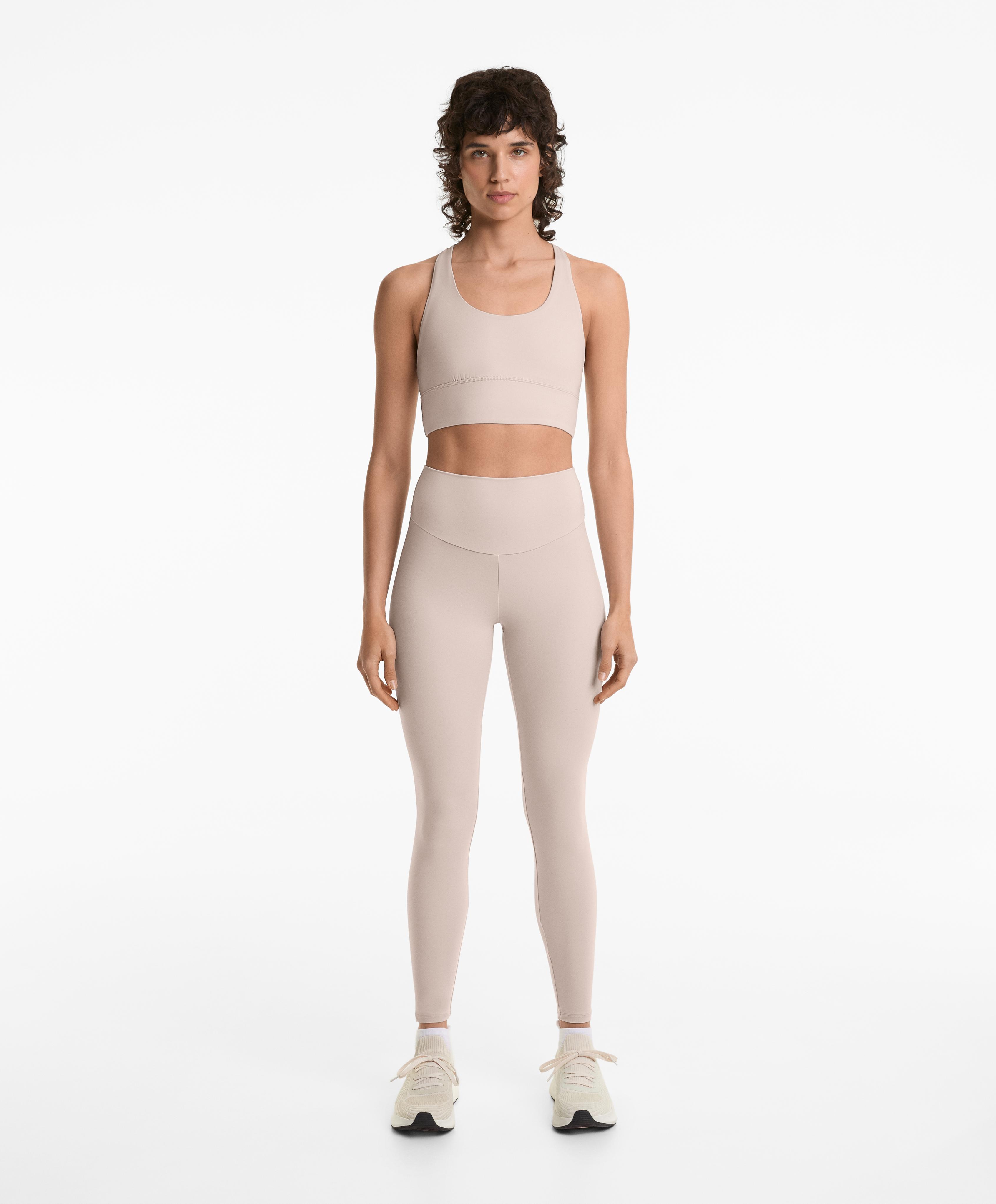 Brassière sport Comfortlux à maintien moyen et bonnets Brassière sport Comfortlux à maintien moyen et bonnets