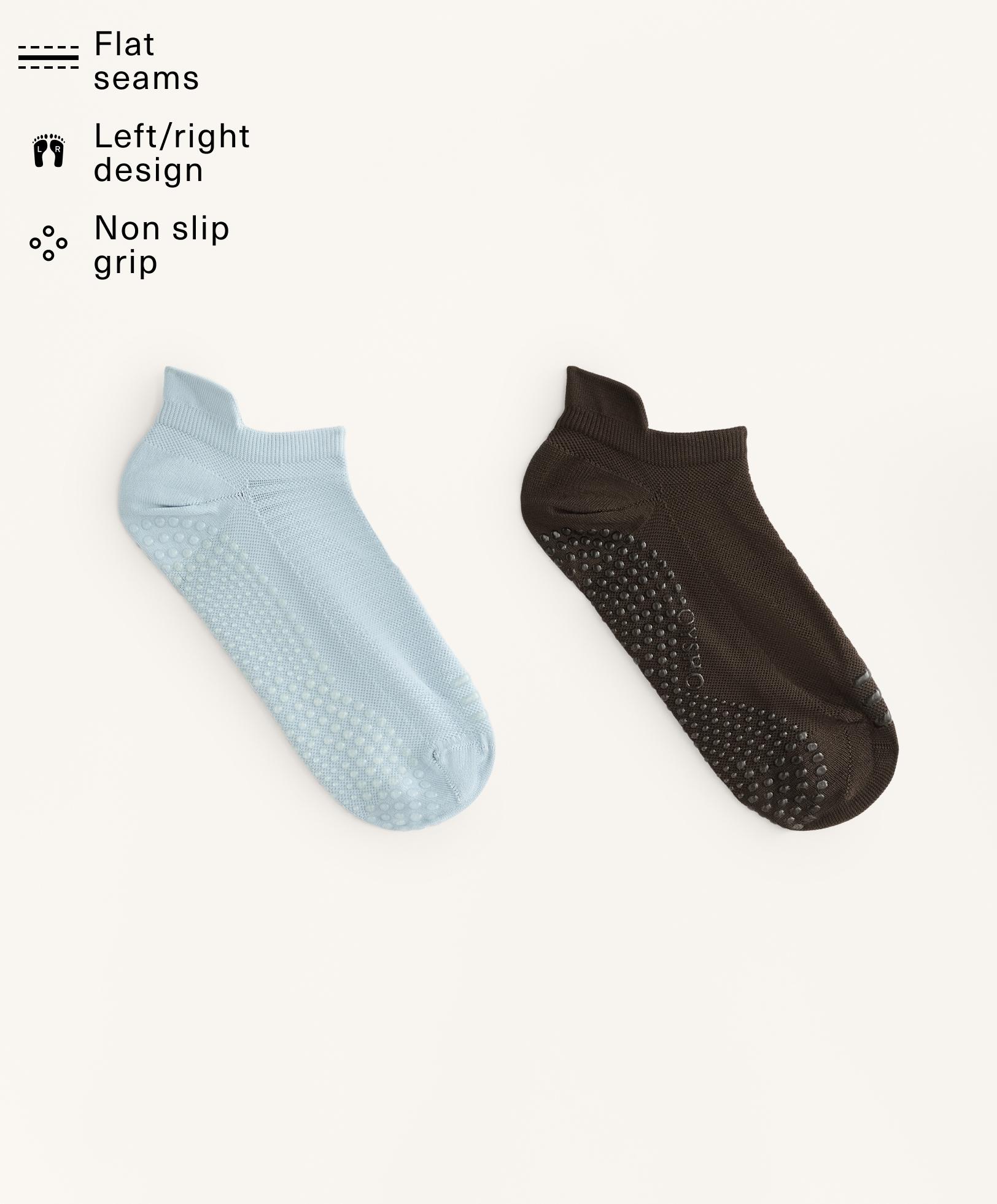2 pairs of polyamide blend yoga and Pilates sneaker socks
