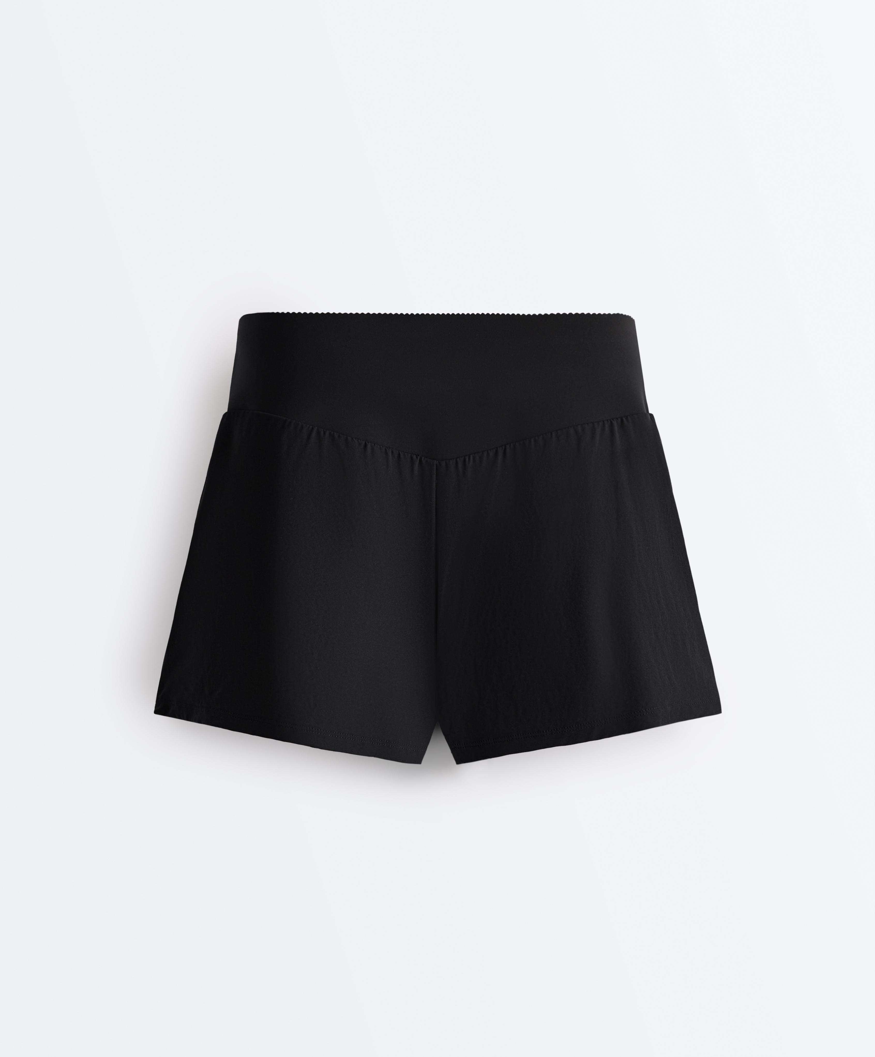 2-in-1 Compressive shorts with pocket — BLACK