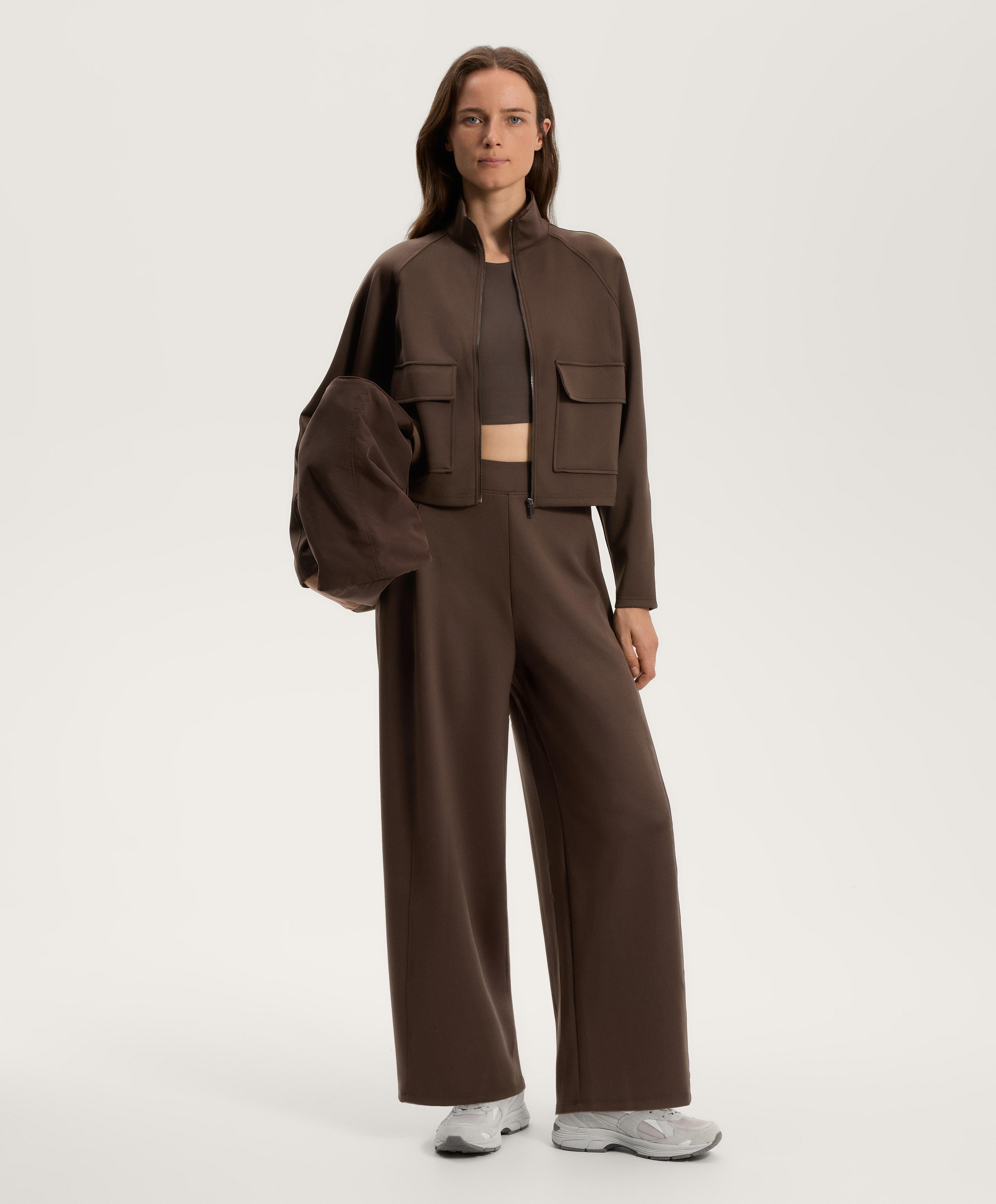 Brown neoprene-effect cocoon high-rise total look