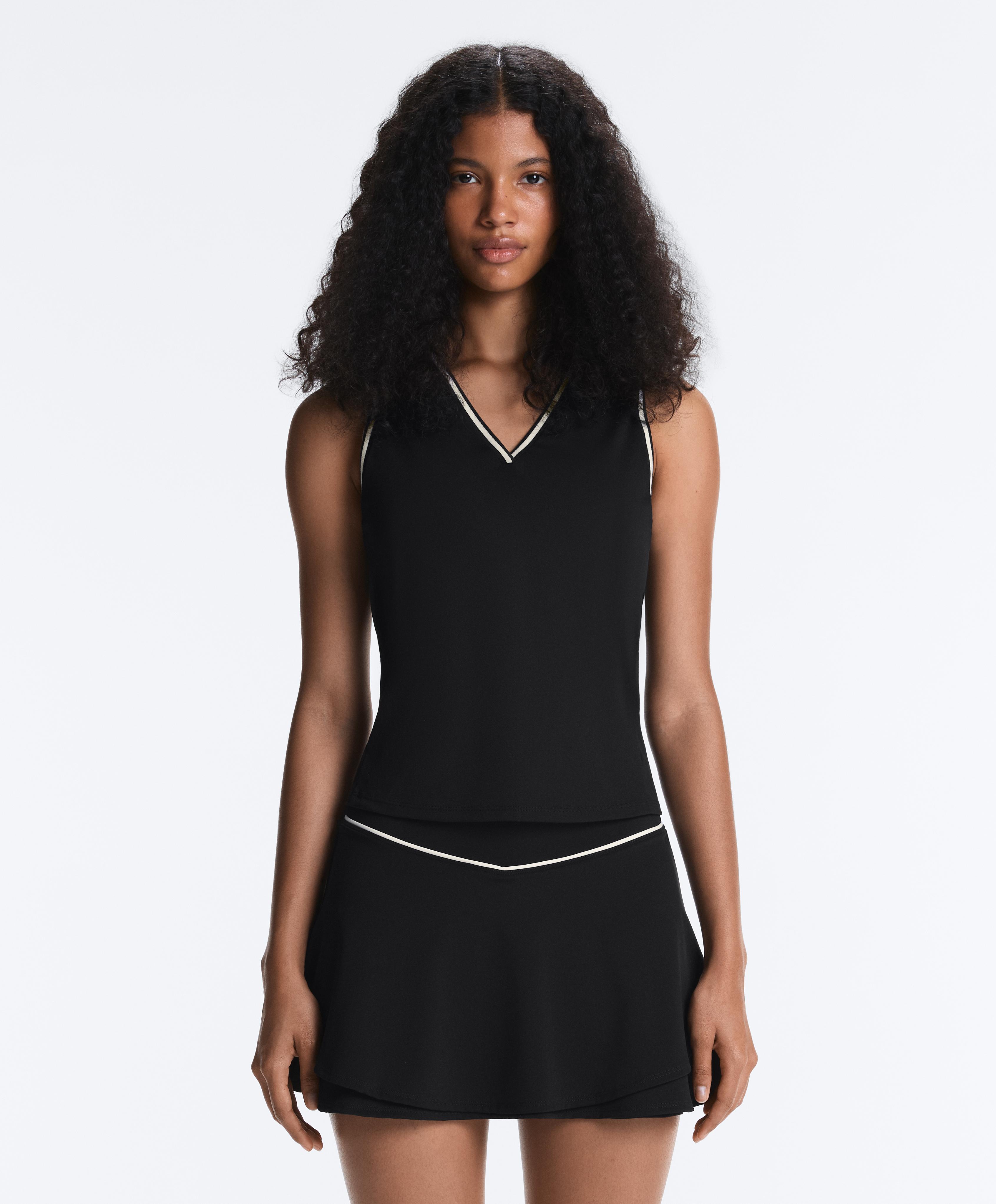 Sleeveless V-neck T-shirt — BLACK