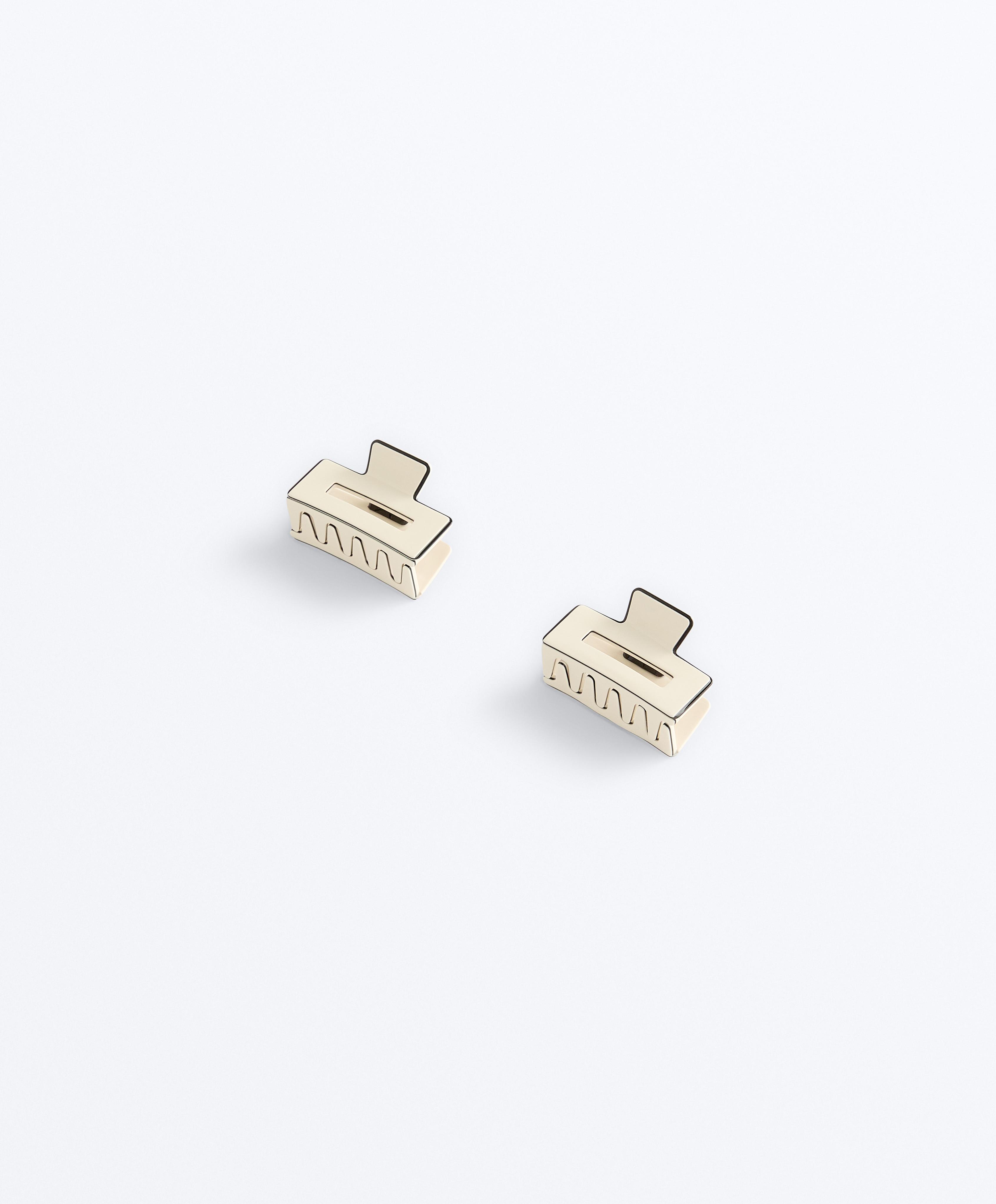 2 square piping hair claws — CREAM