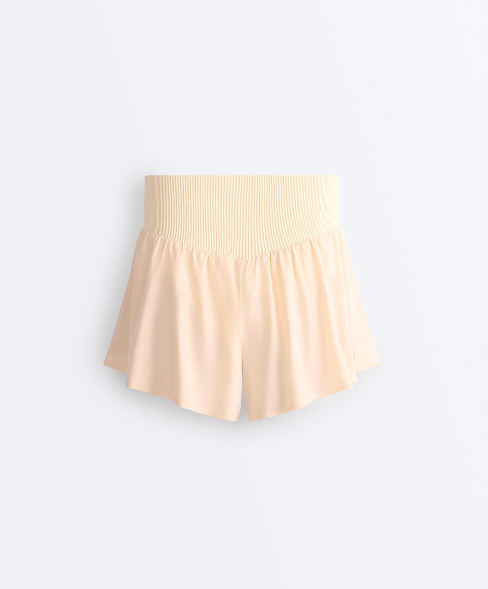 High-rise seamless technical shorts — VANILLA