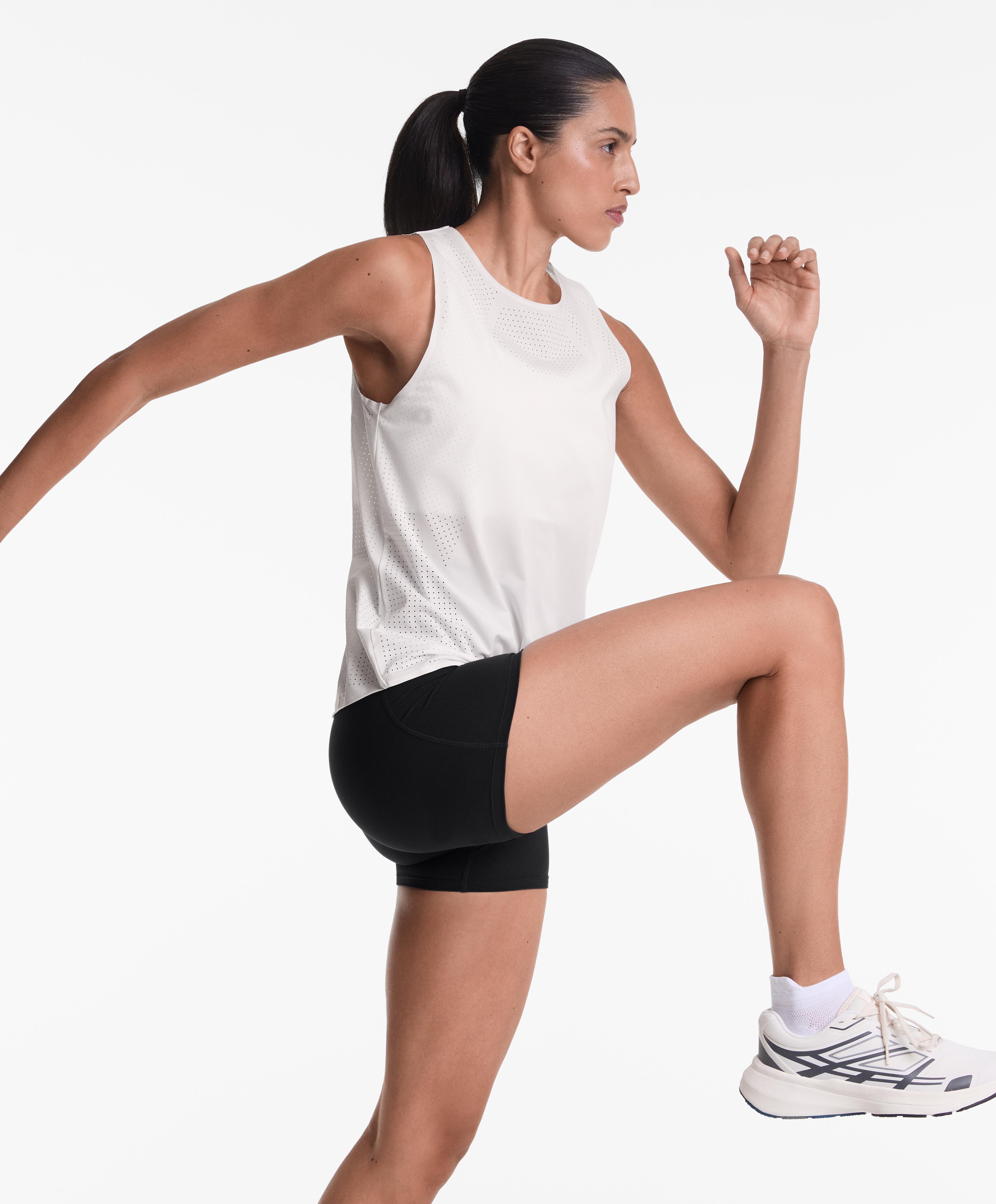 T-shirt sans manches technique microperforée T-shirt sans manches technique microperforée