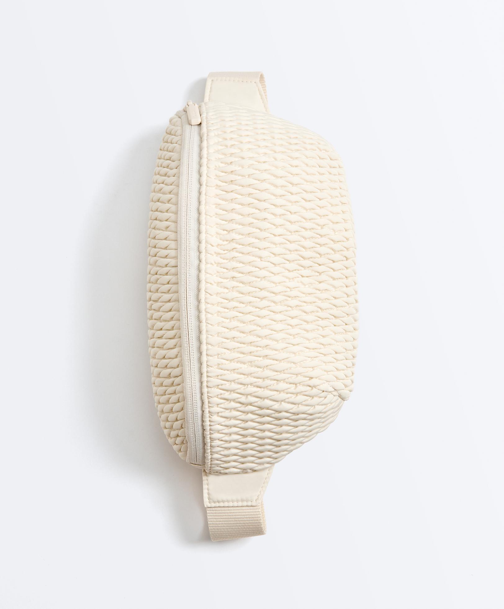 Padded belt bag — CREAM
