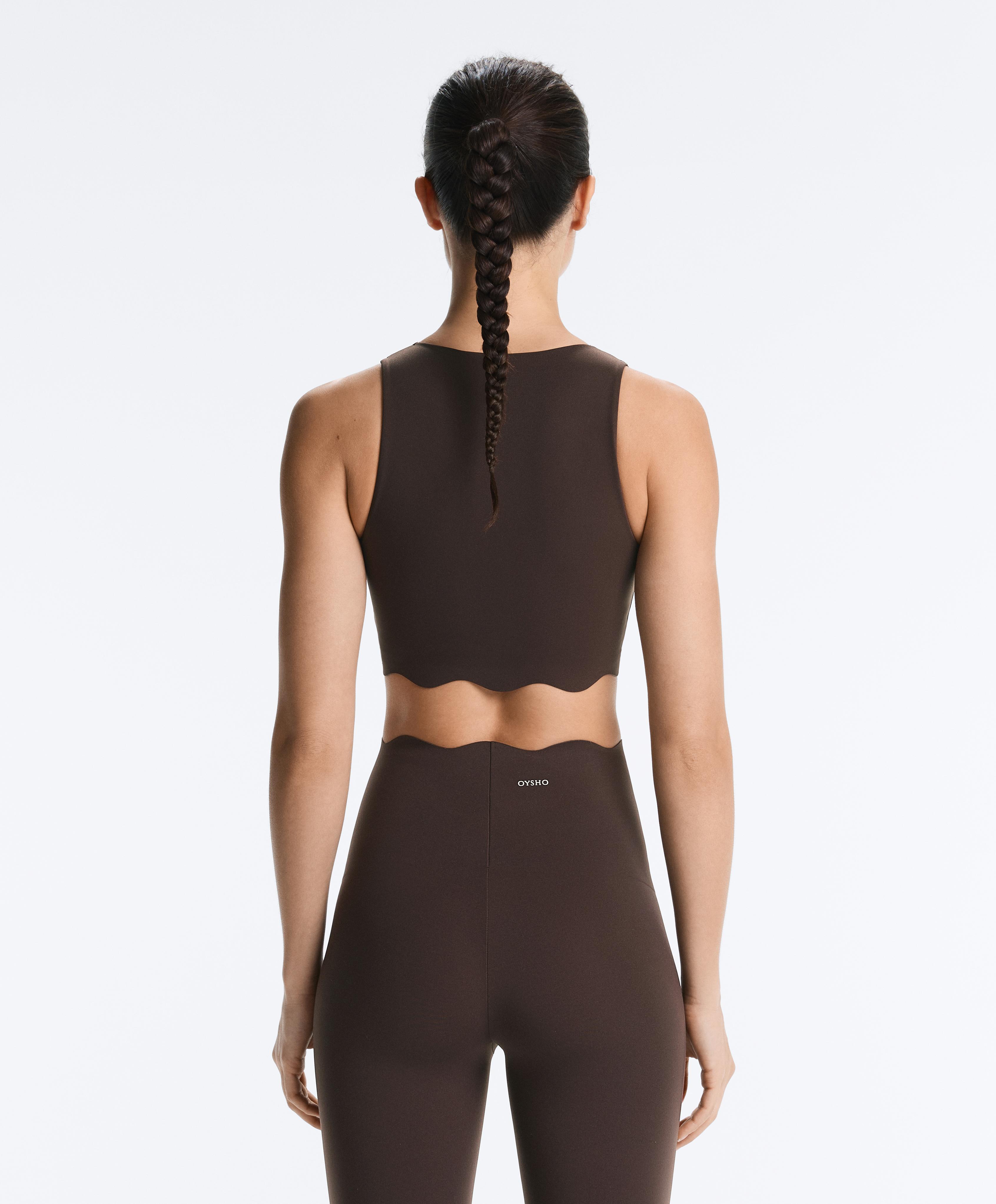 Wavy medium-support compressive sports bra — DARK REDDISH‑BROWN