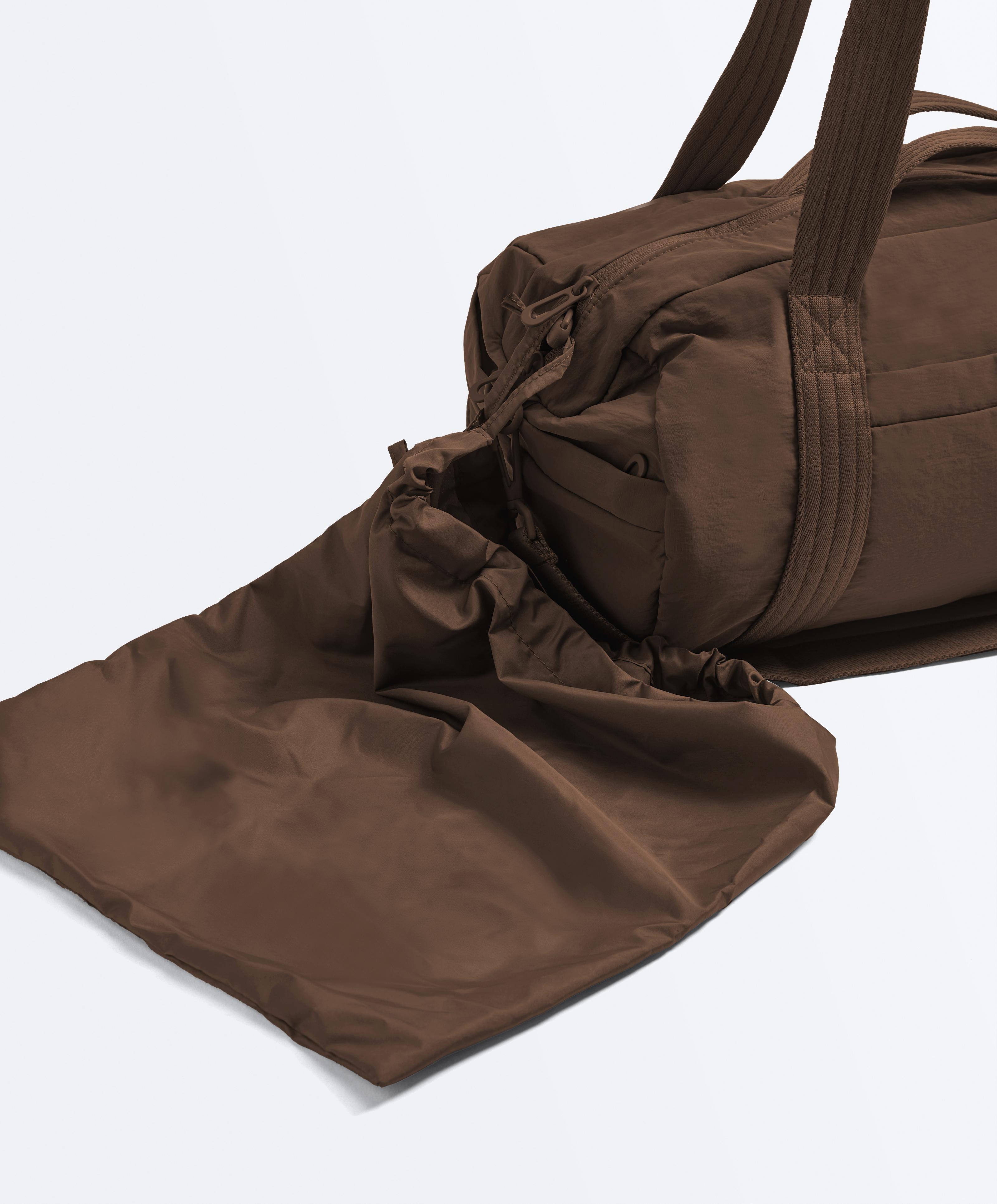 Bowling style sports bag — BROWN