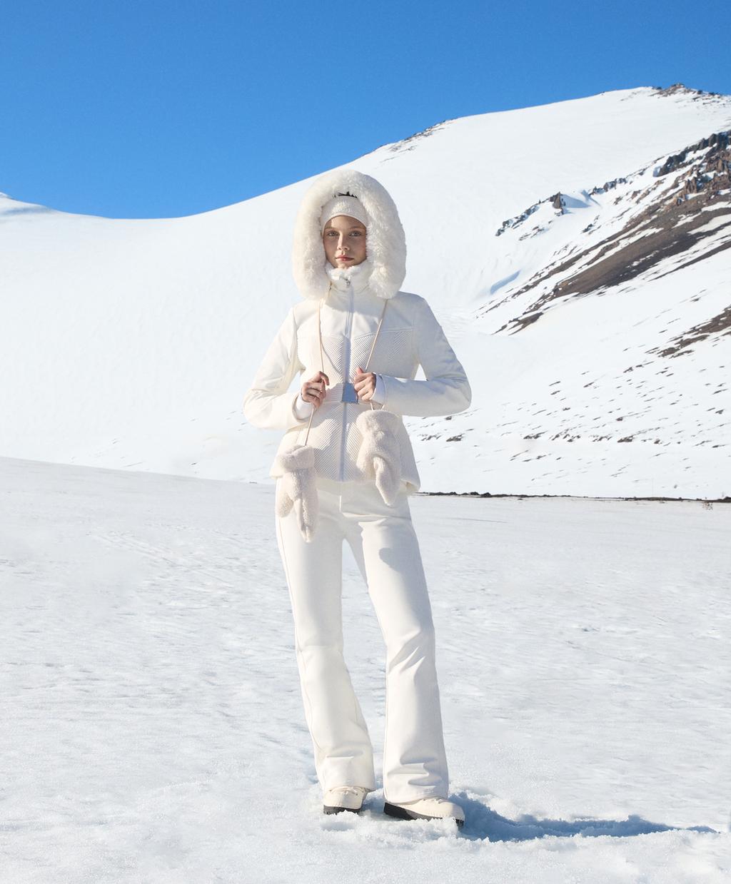 White ski total look | OYSHO Netherlands