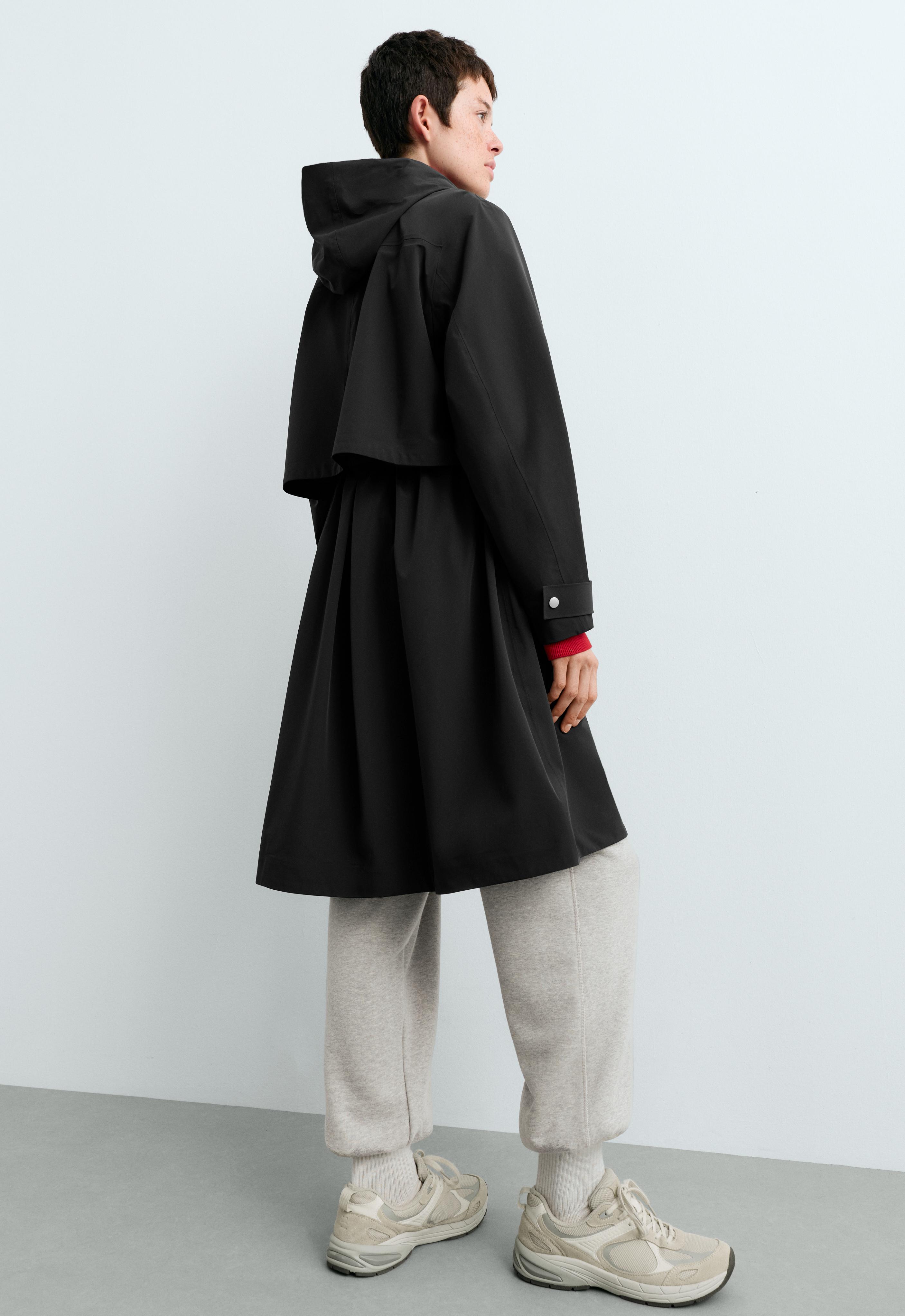 Extra lightweight long 10k waterproof jacket — BLACK