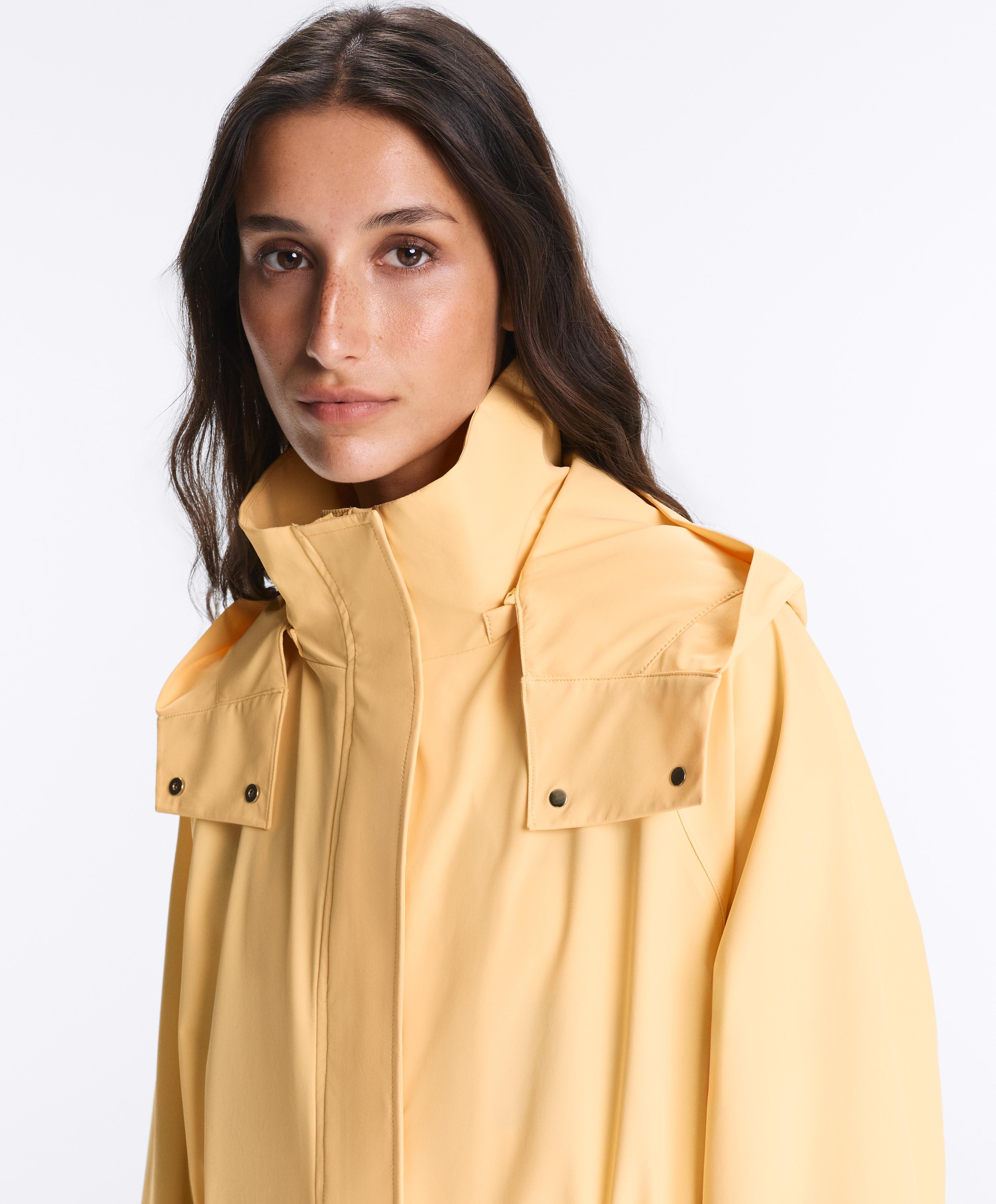 Extra lightweight 10k waterproof jacket — PALE YELLOW