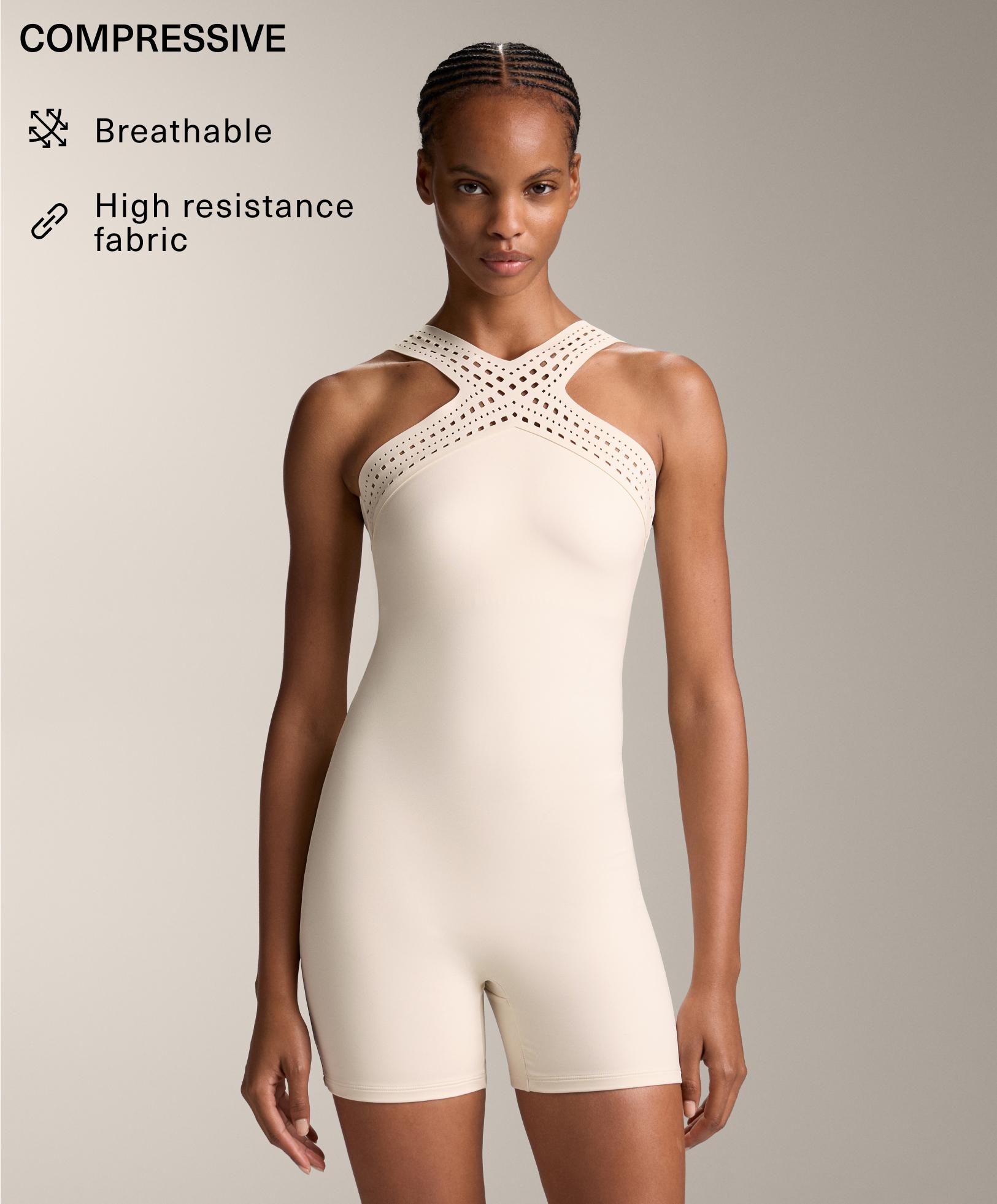 Combi-short Compressive à découpes