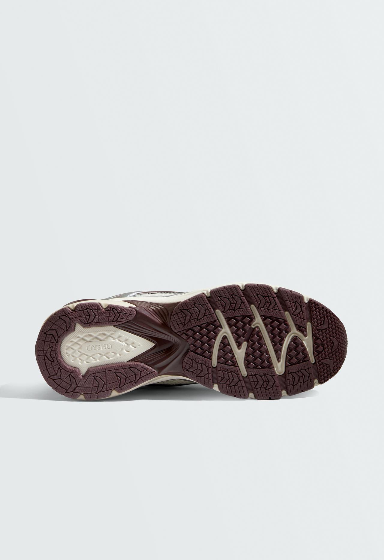 Multi-panel freetime trainers — SILVERY