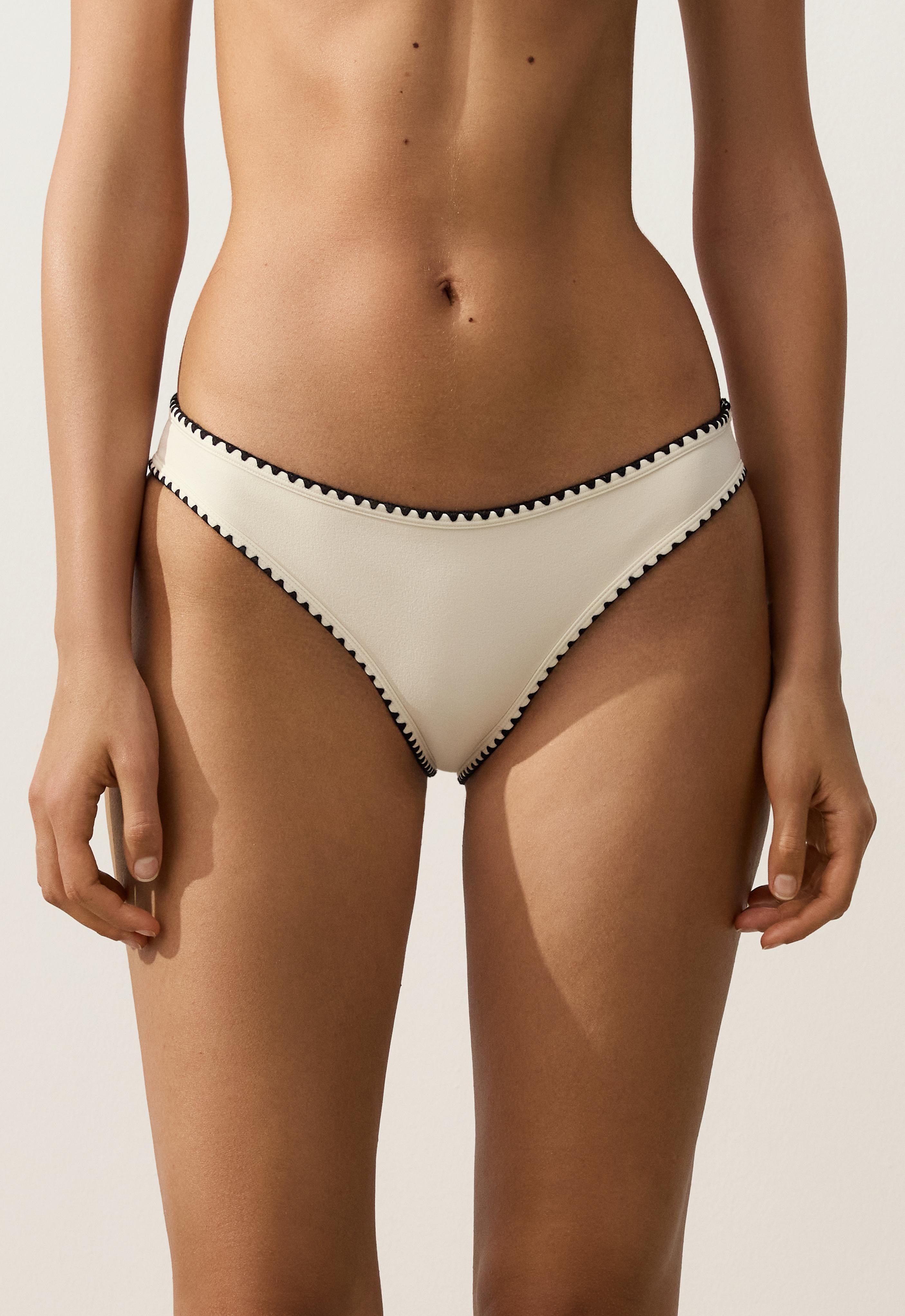 Kontrast dikişli klasik bikini altı