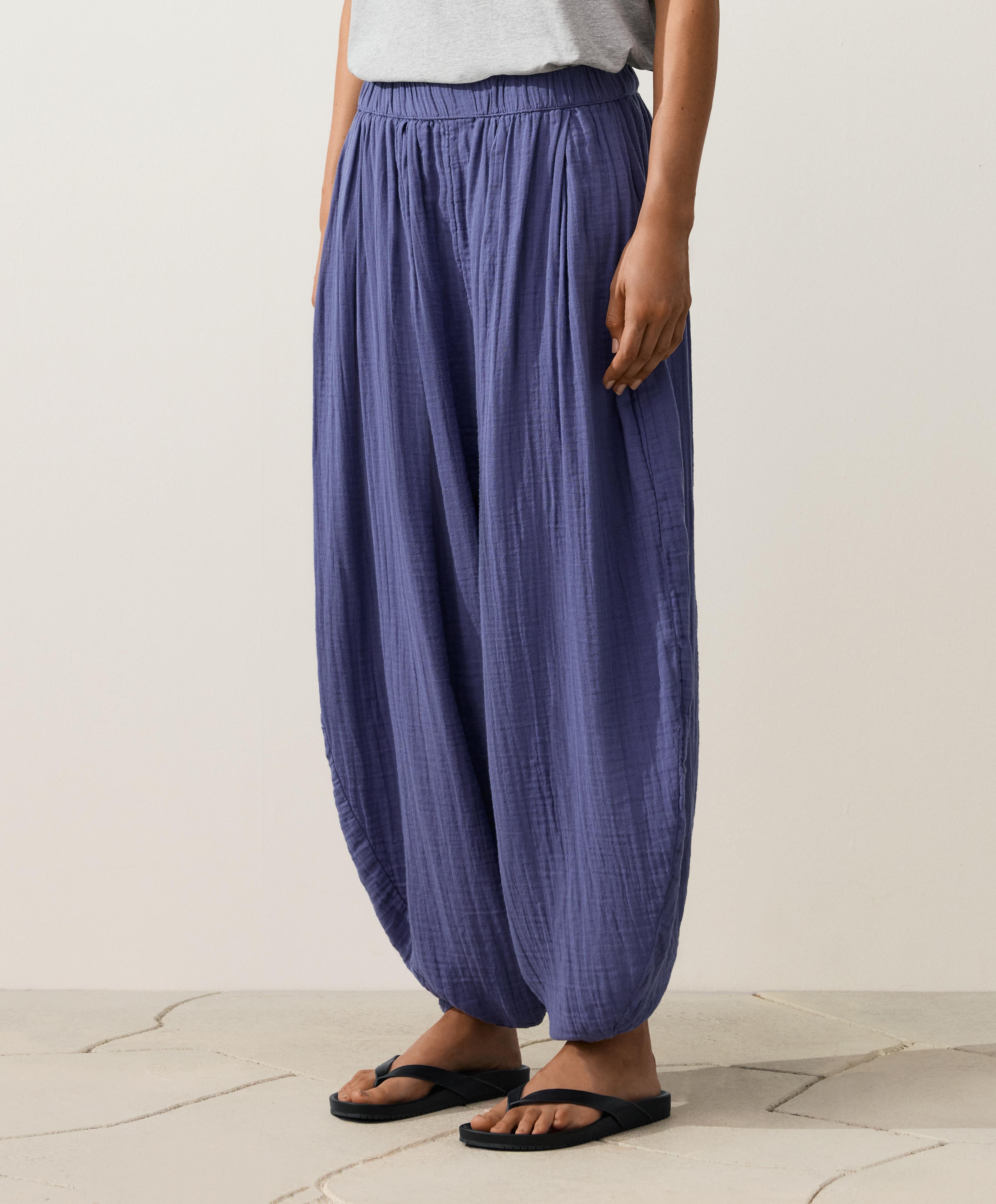 100% cotton muslin balloon trousers — BLUEBERRY