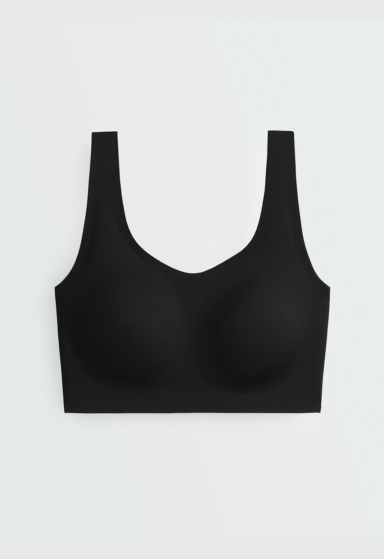 Perfect-adapt medium-support sports bra with cups — BLACK