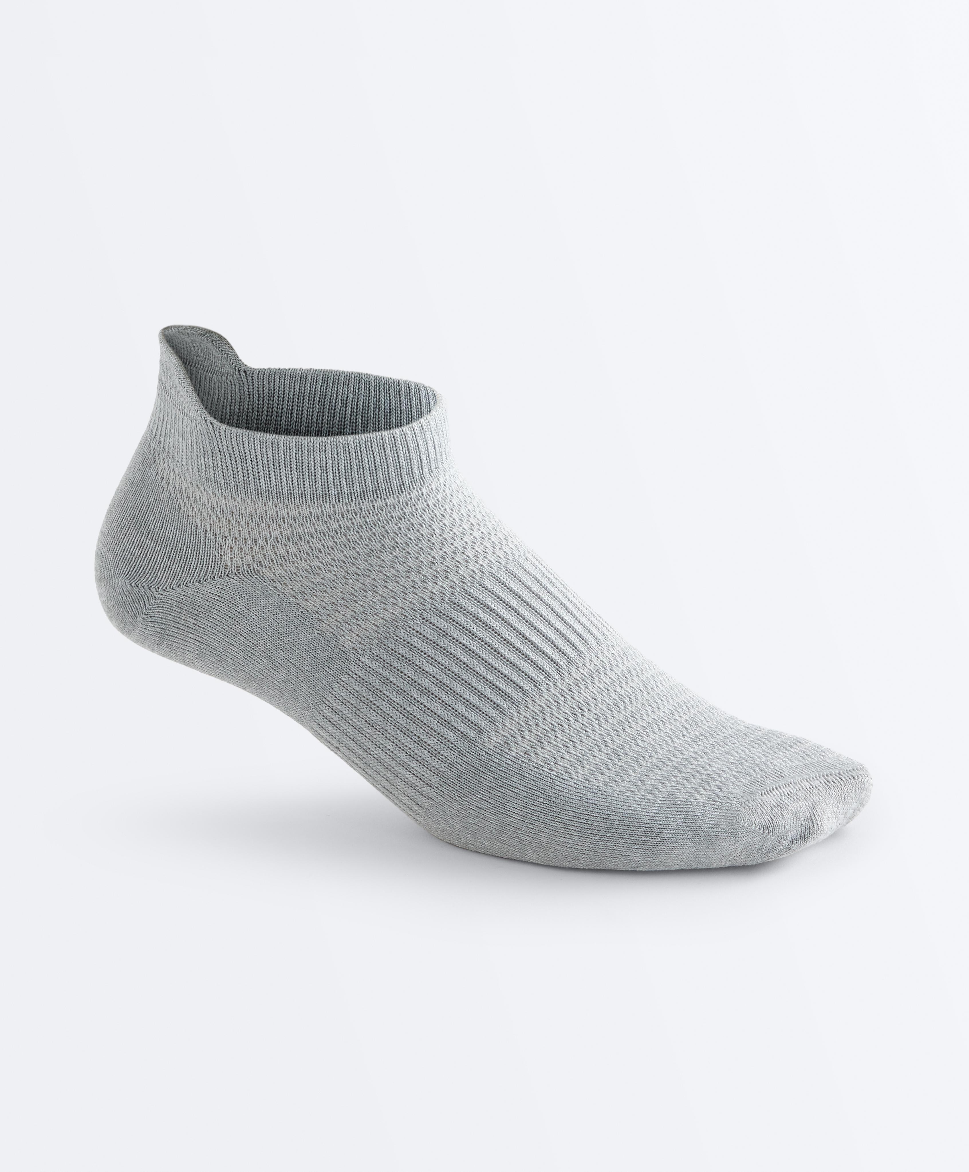 3 pack of polyamide blend sneaker socks with heel tab — GREY