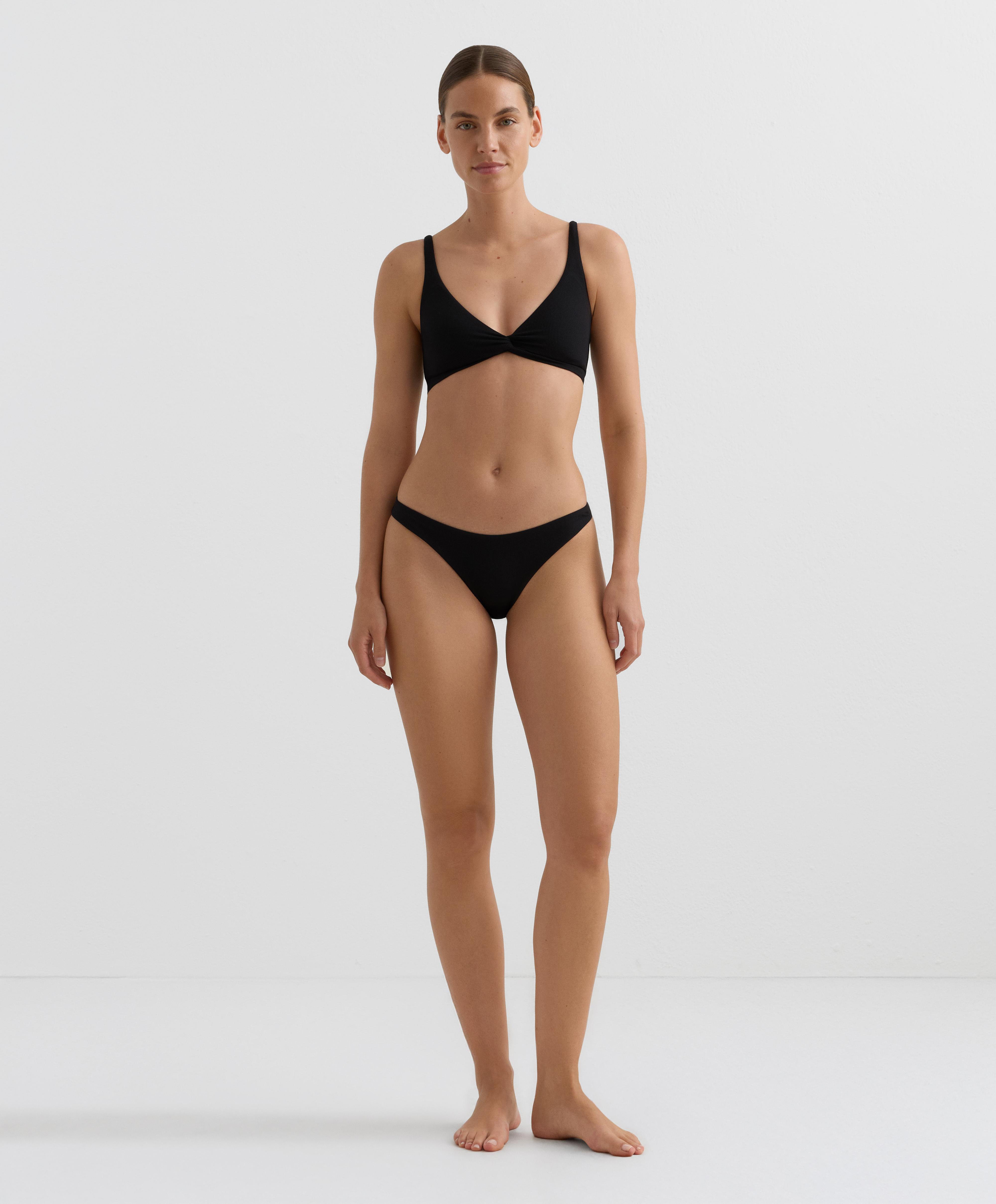 Bikini top halter nudo piqué Bikini top halter nudo piqué