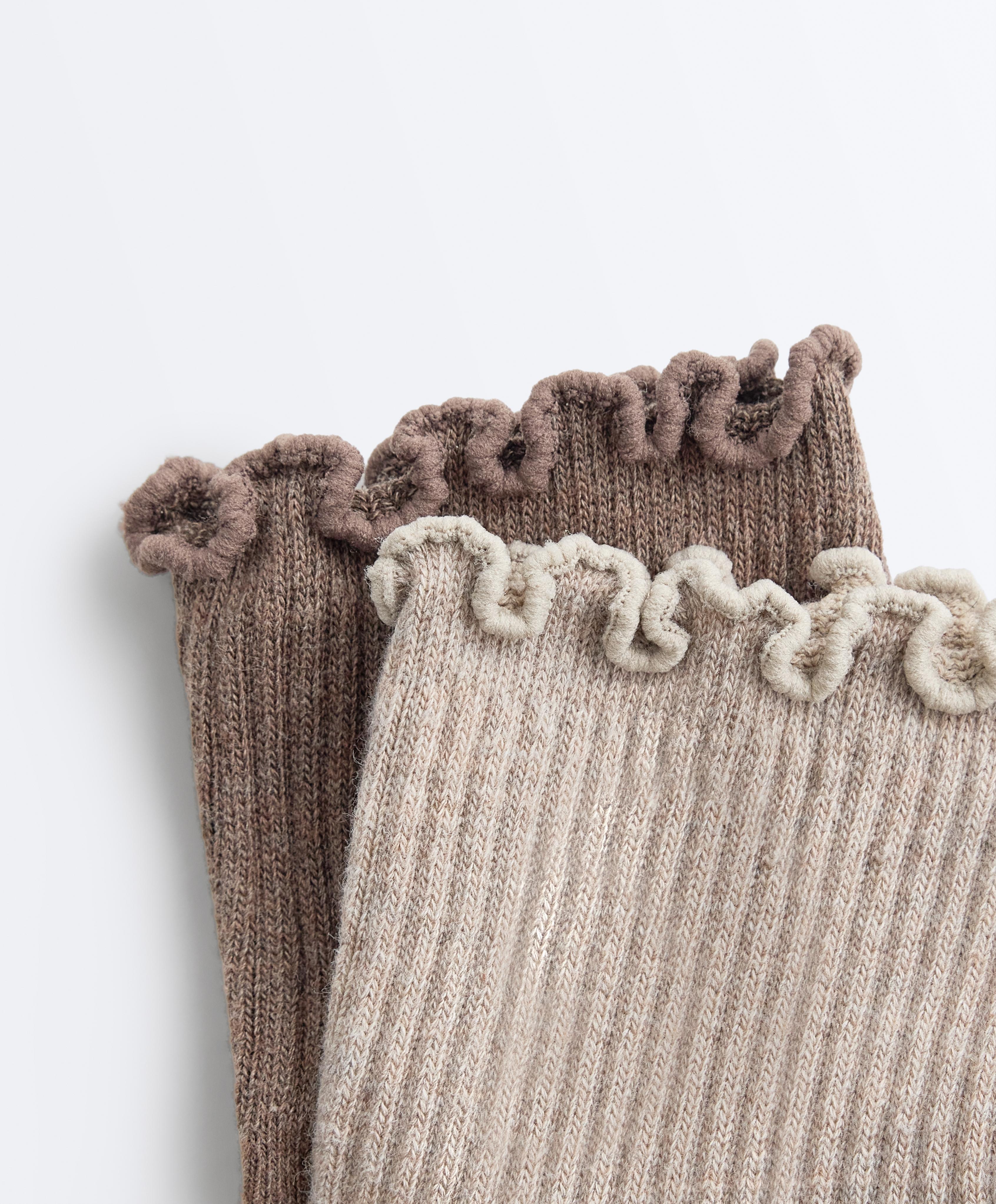 2 pairs of cotton curling quarter yoga and Pilates socks — PALE TAN