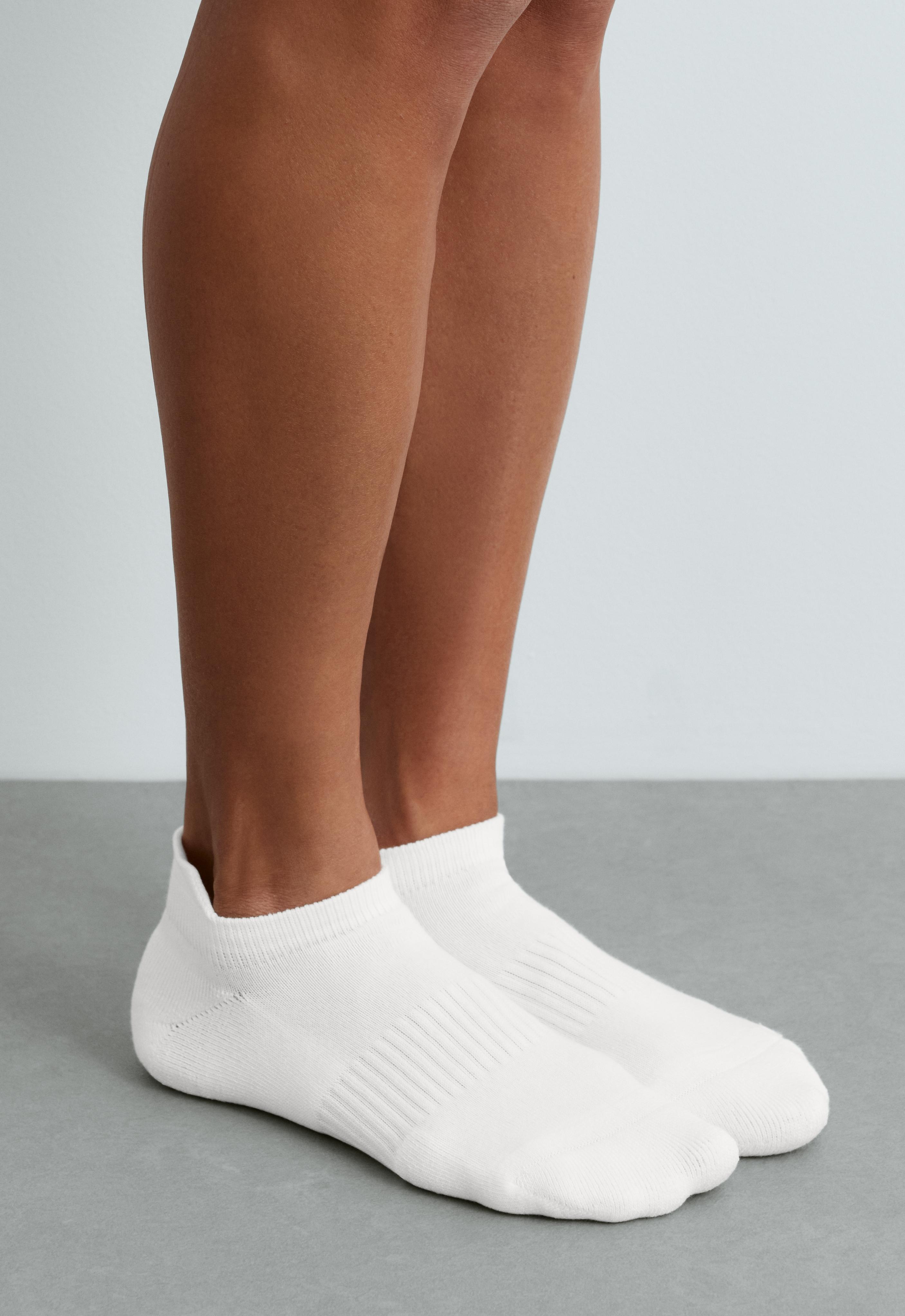 3 pairs of cotton blend Sneaker socks with heel tab