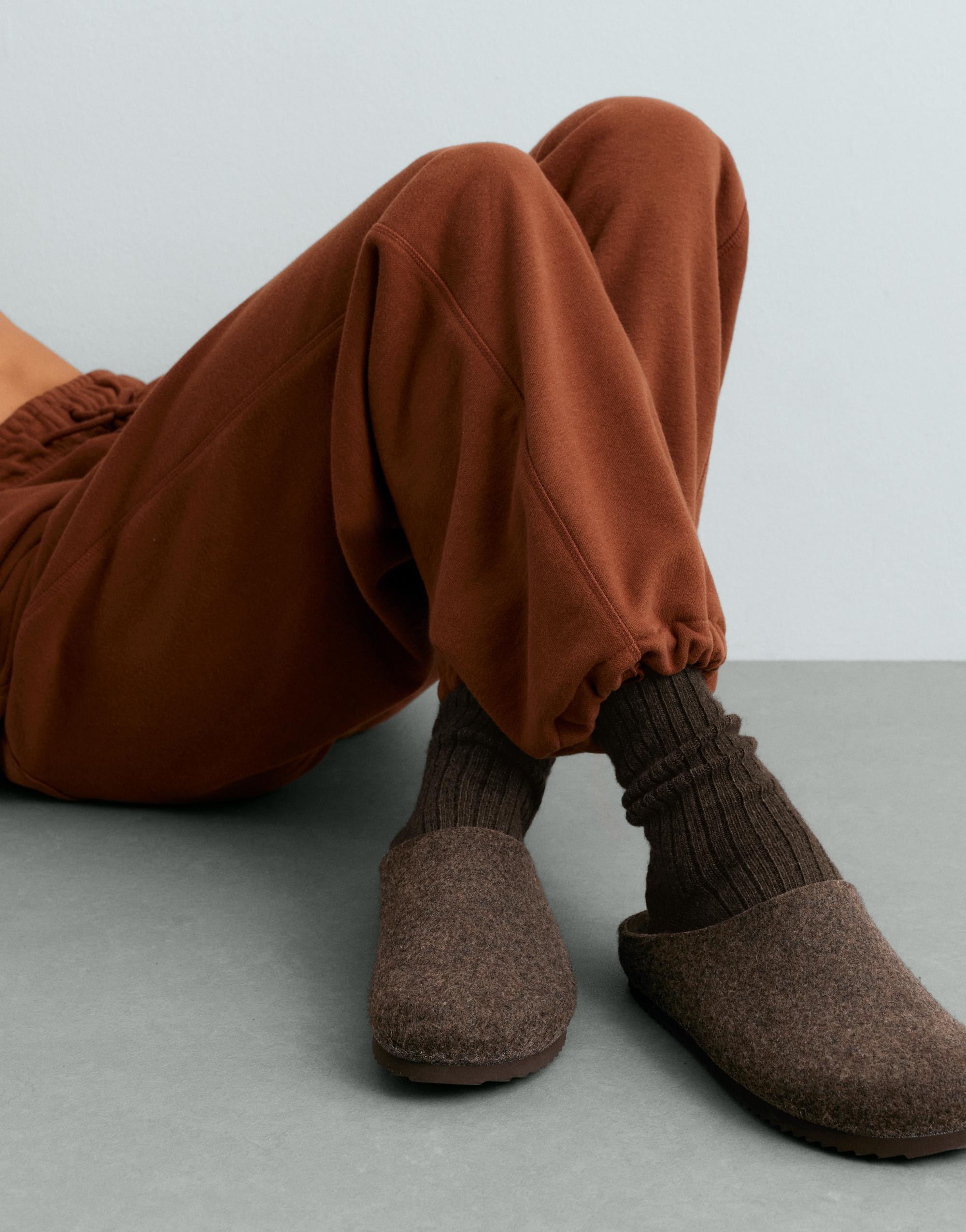 Classic socks in 18% cashmere 8% wool — CHOCOLATE