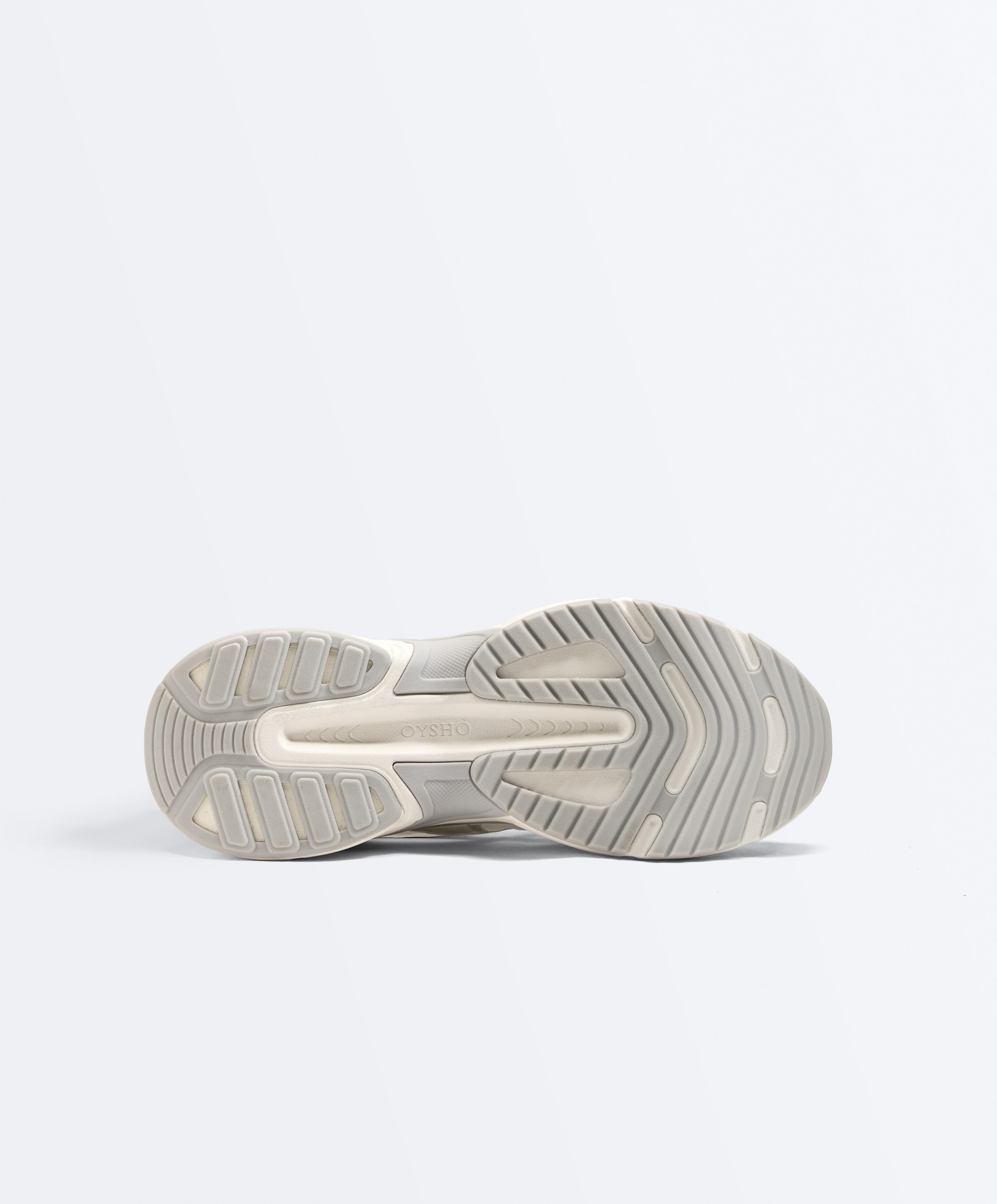 Running-style trainers — WHITE