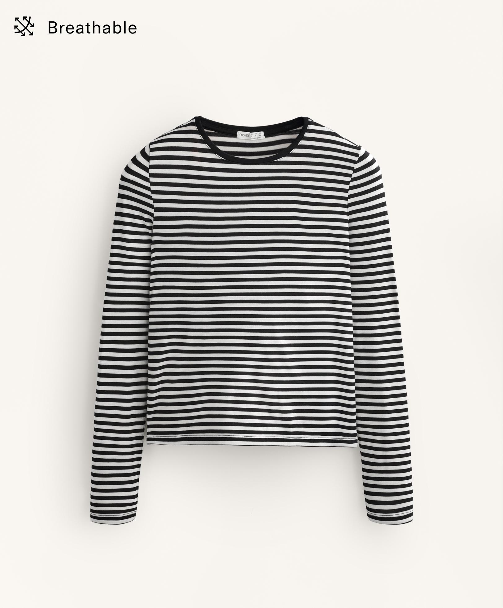 Fitted T-shirt med lange ærmer og striber