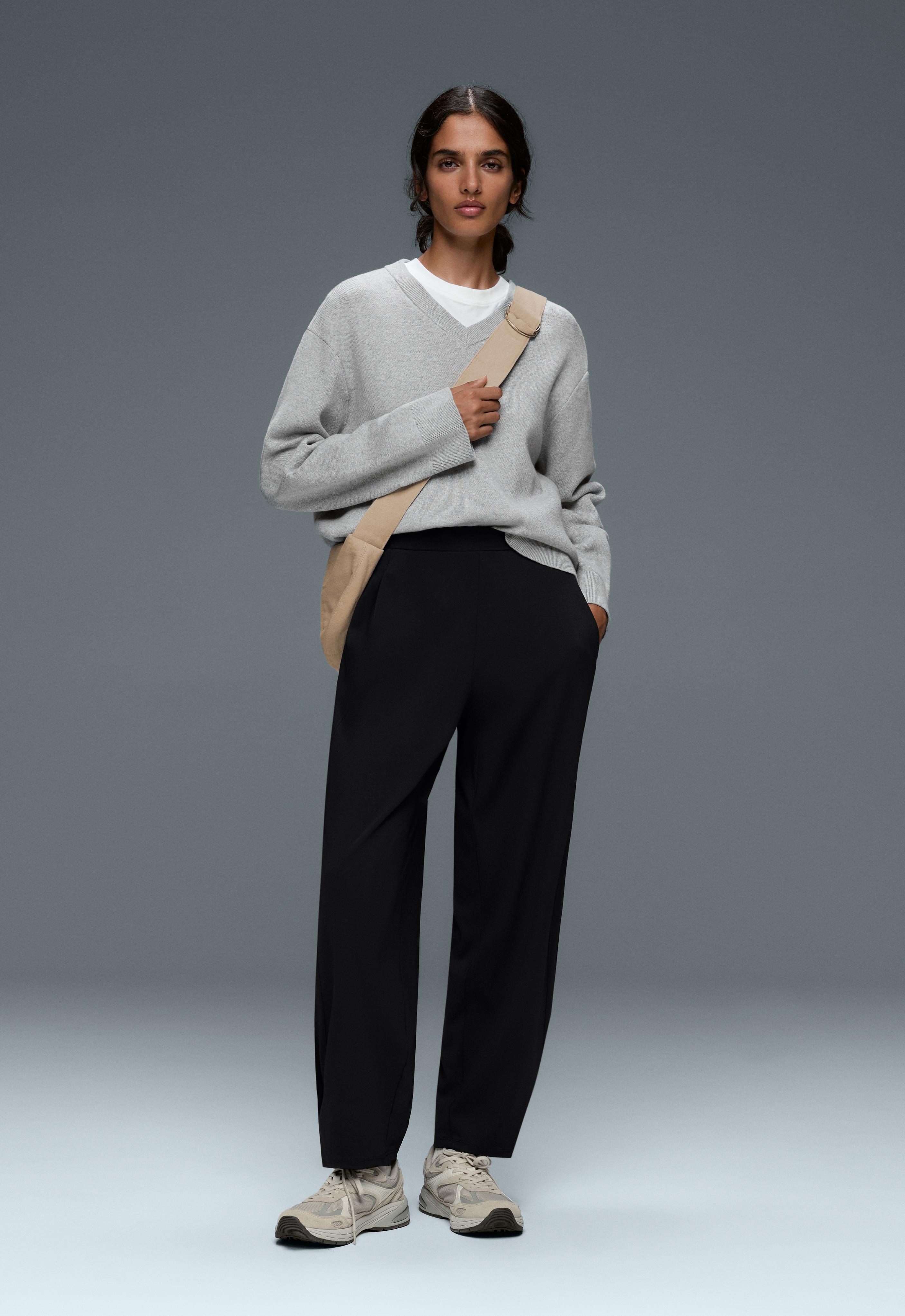 Mid-rise Comfortlux balloon trousers — BLACK