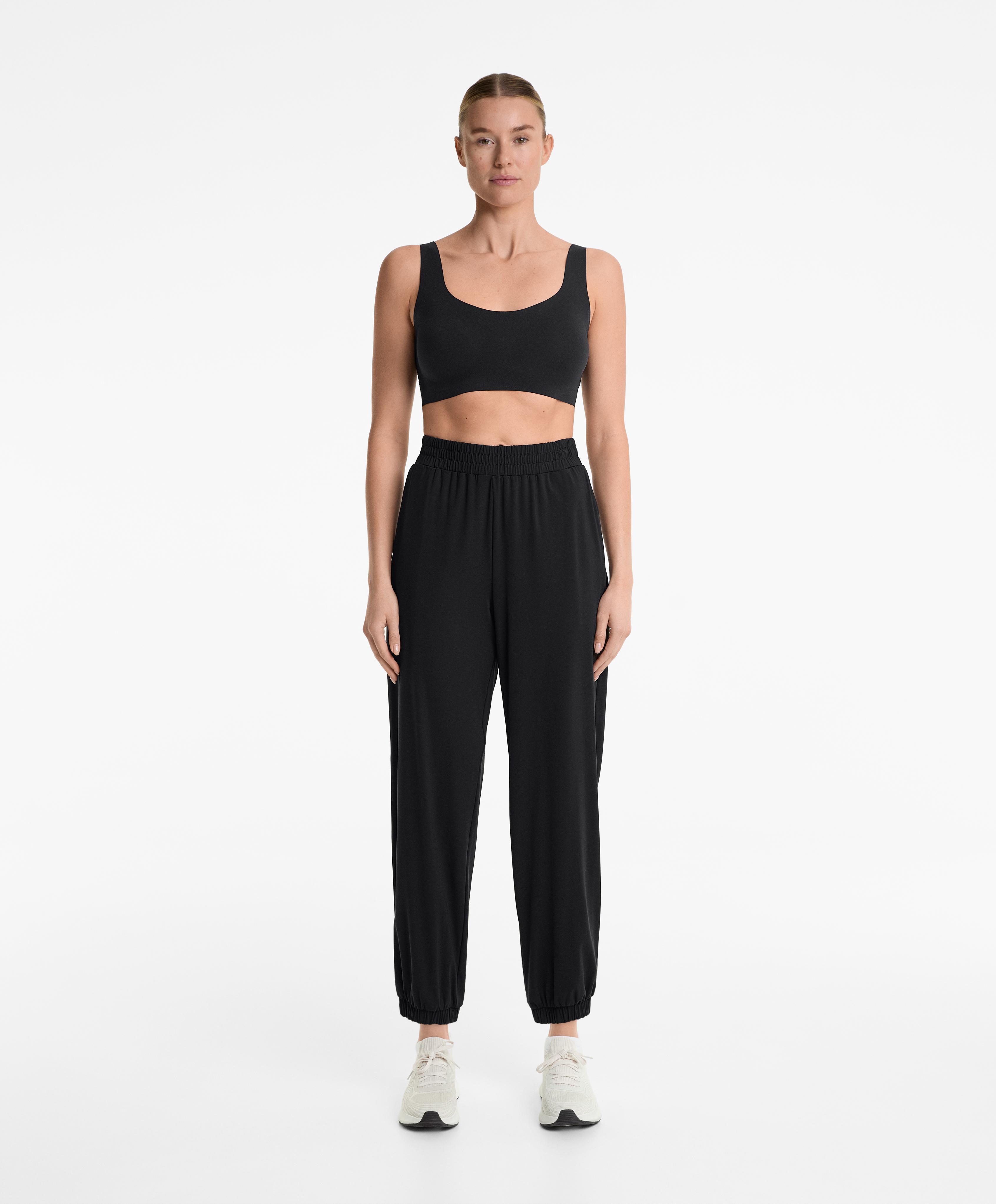 Total look jogger light touch noir