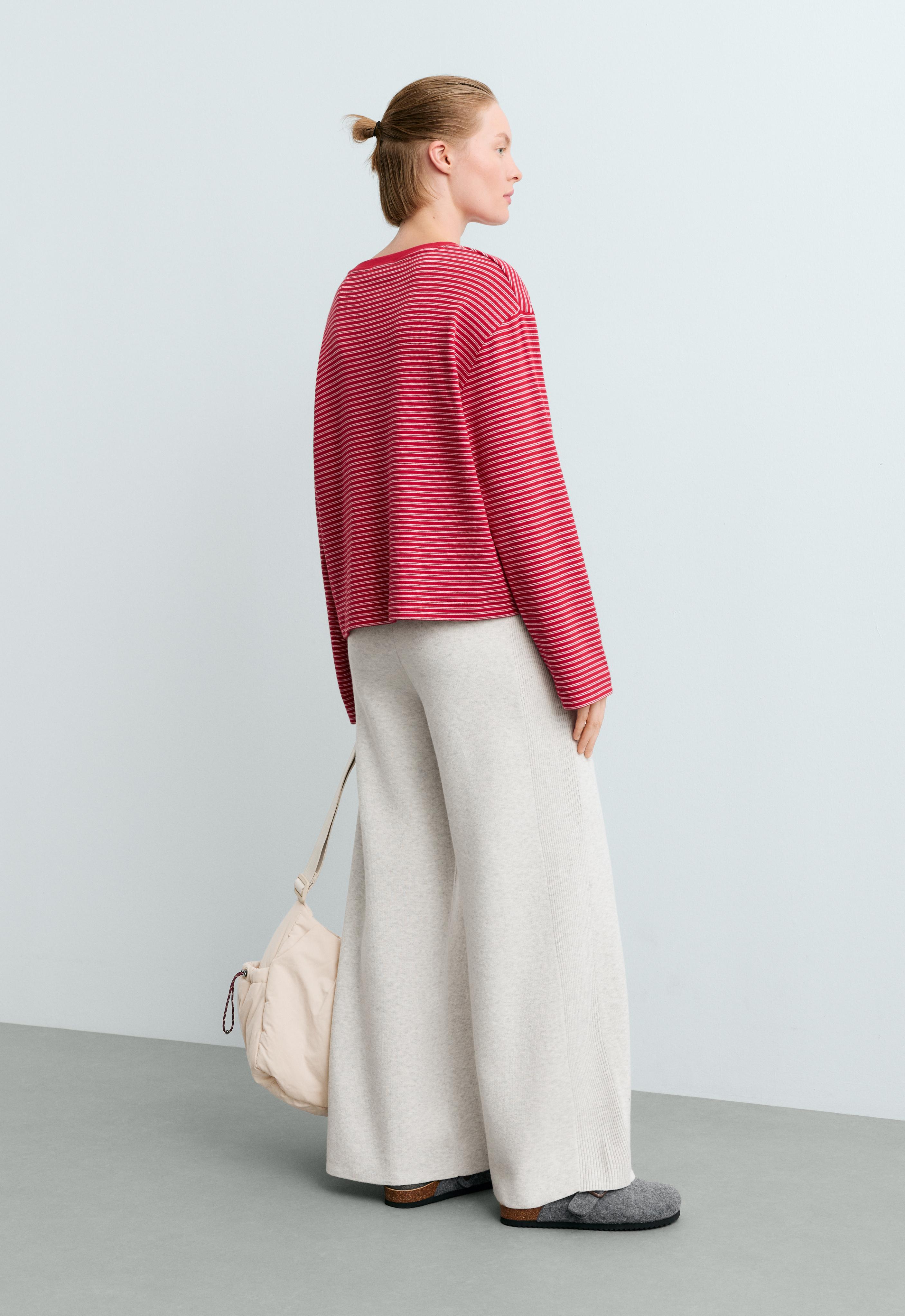 Weite, gerade geschnittene Hose mit Rib-Detail