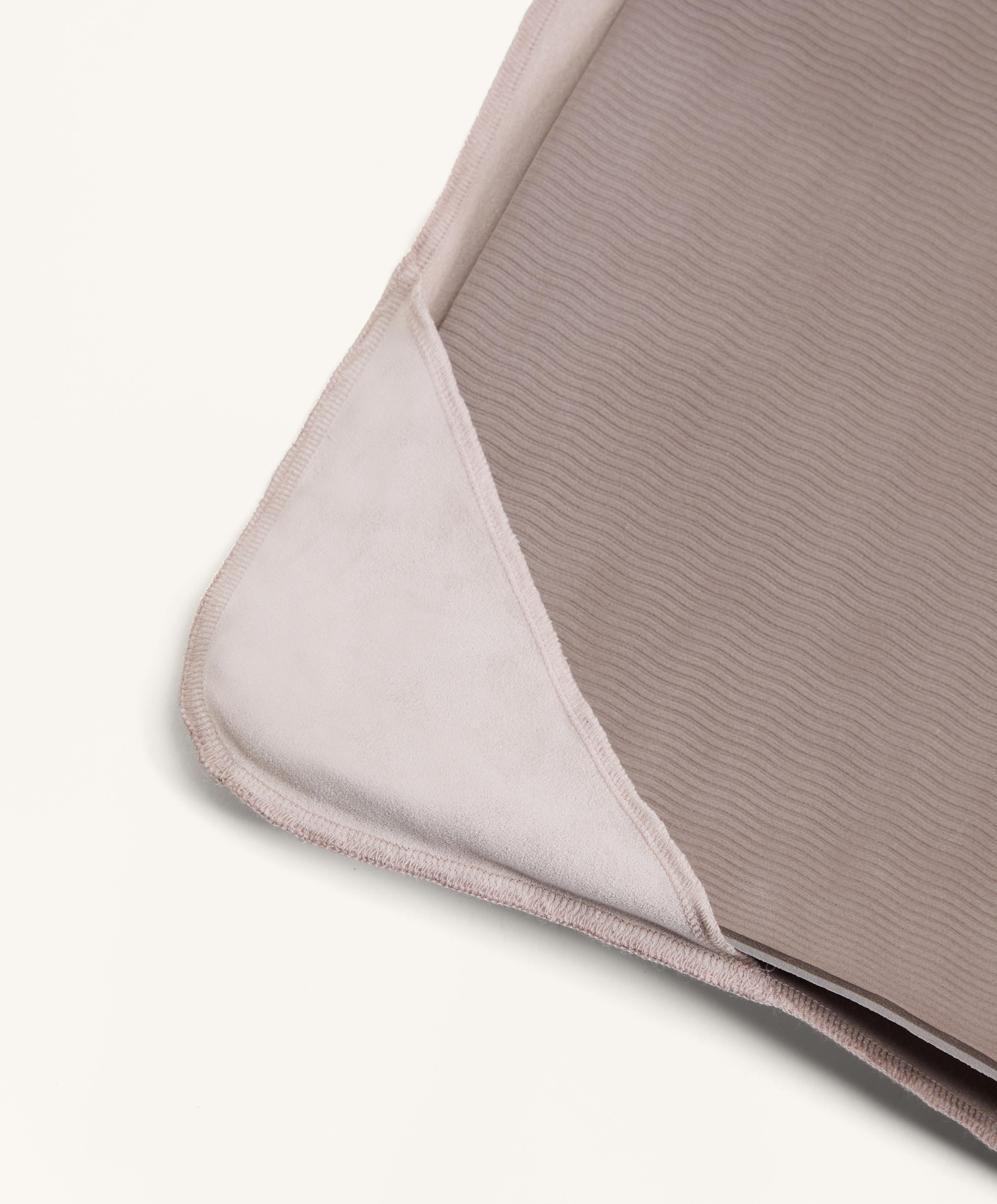 Adjustable mat towel — MAUVE