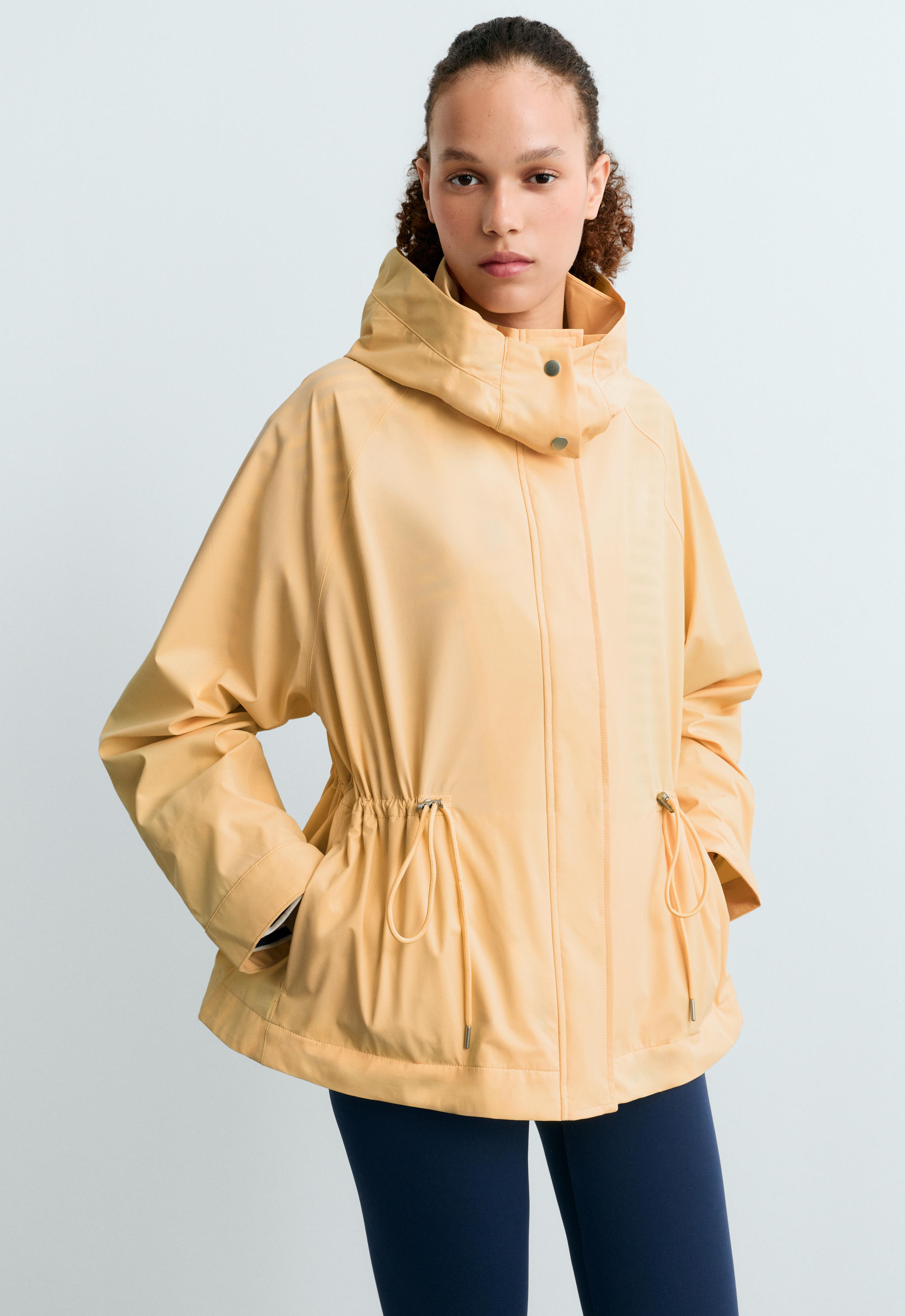 Extra lightweight 10k waterproof jacket