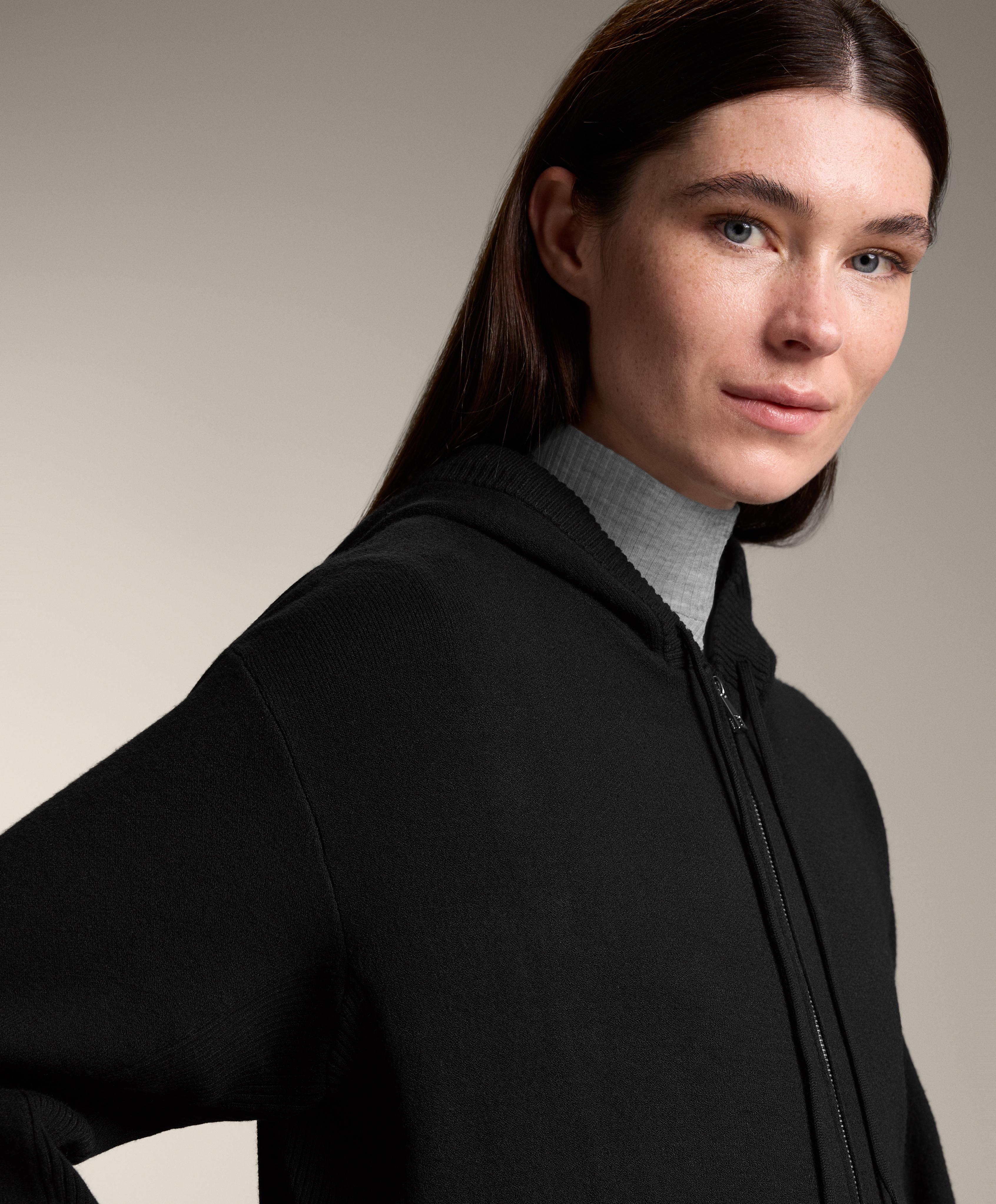 Chaqueta de punto larga con capucha - Rebajas