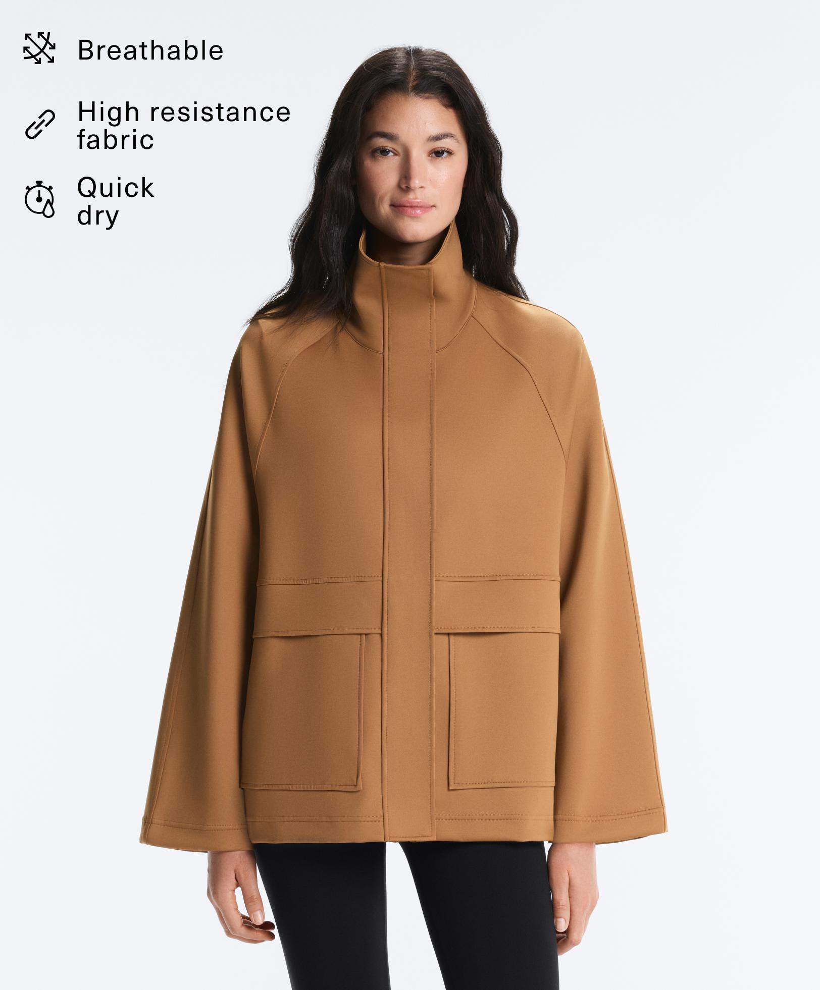 Chaqueta larga bolsillos efecto neopreno