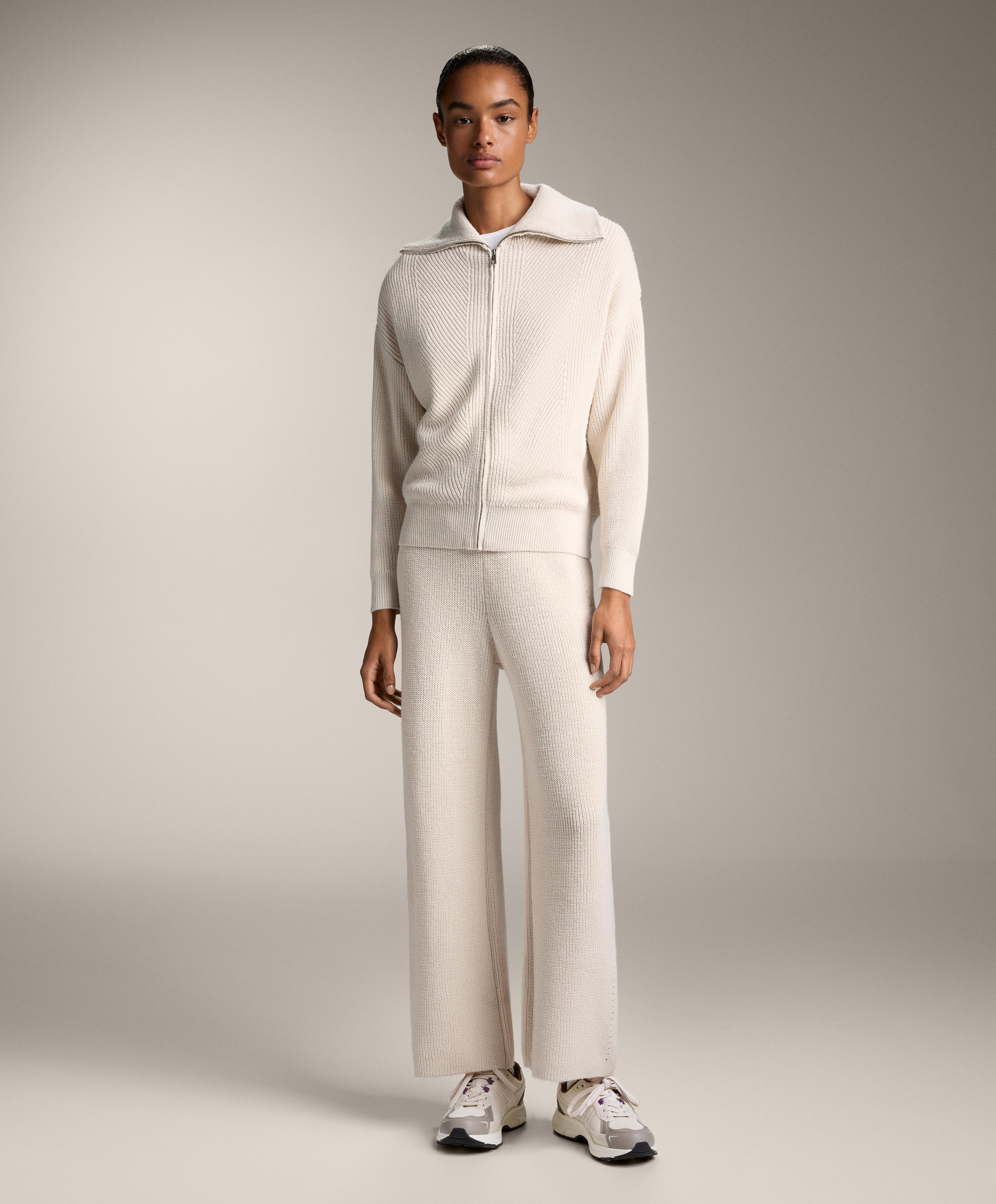 Total look ekru düz örgü