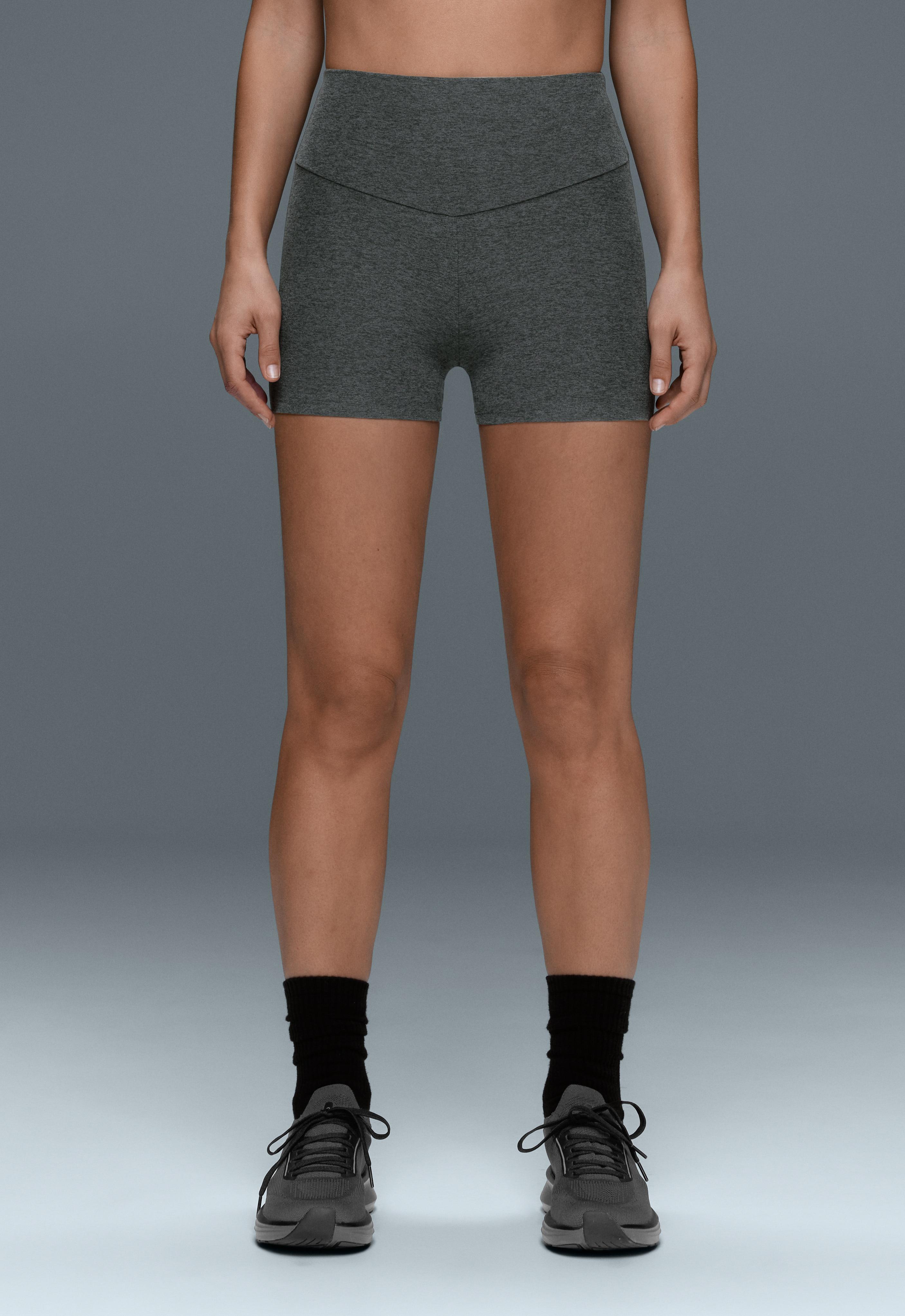 Comfortlux high-waisted 10cm hot pants