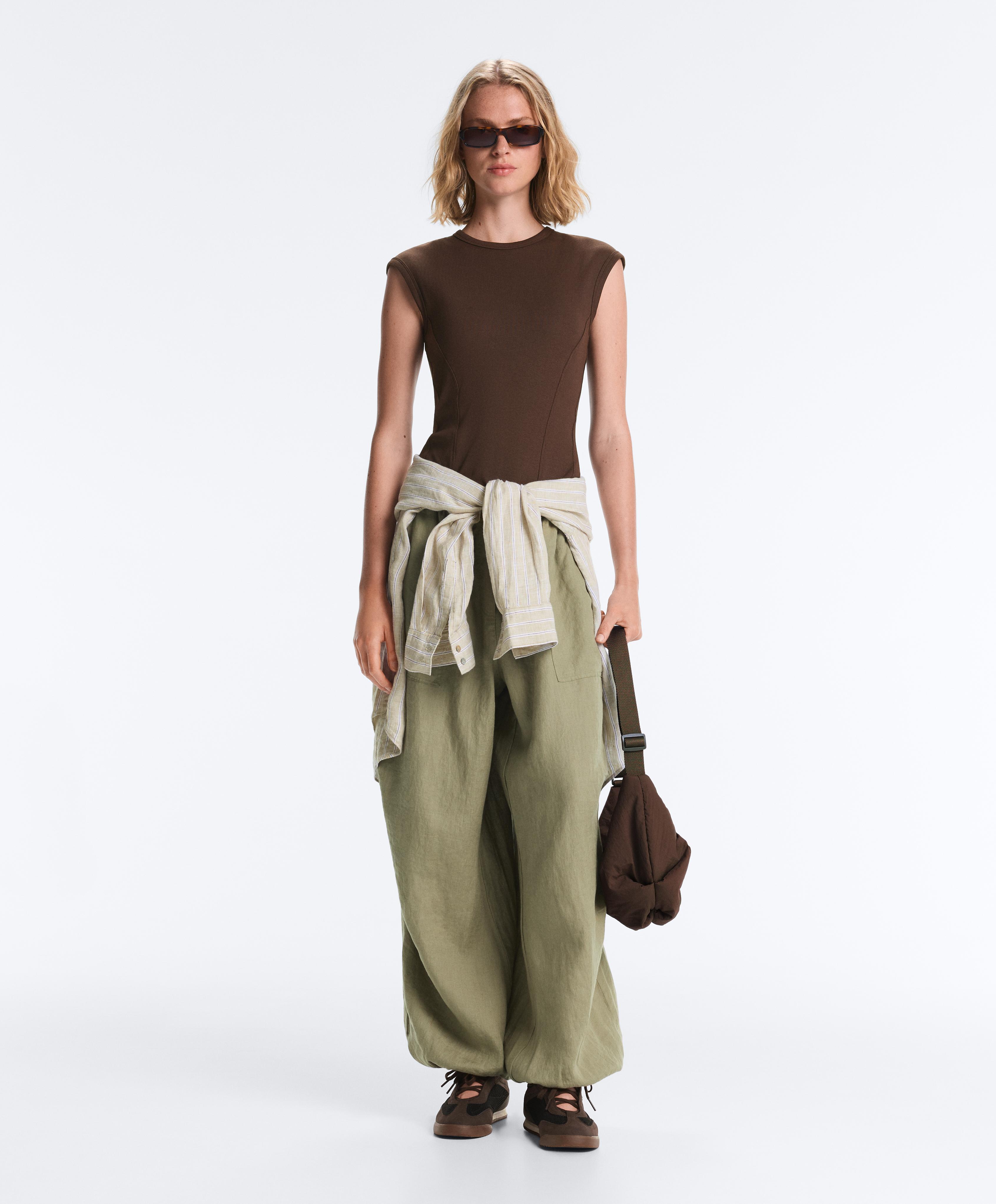 Short-sleeved rib top with cotton and modal — DARK BROWN
