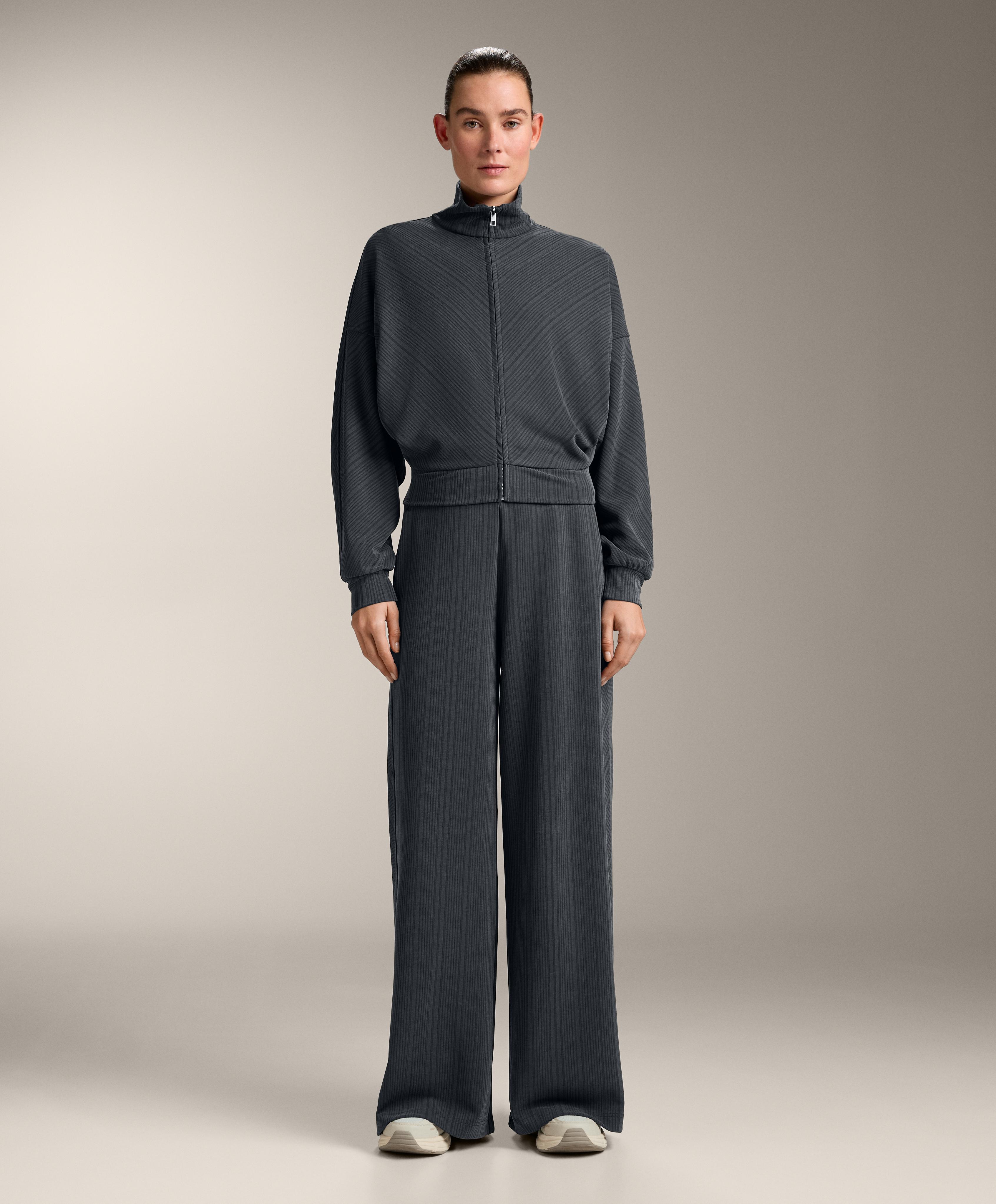 Pantalón raya asimétrica con modal Pantalón raya asimétrica con modal