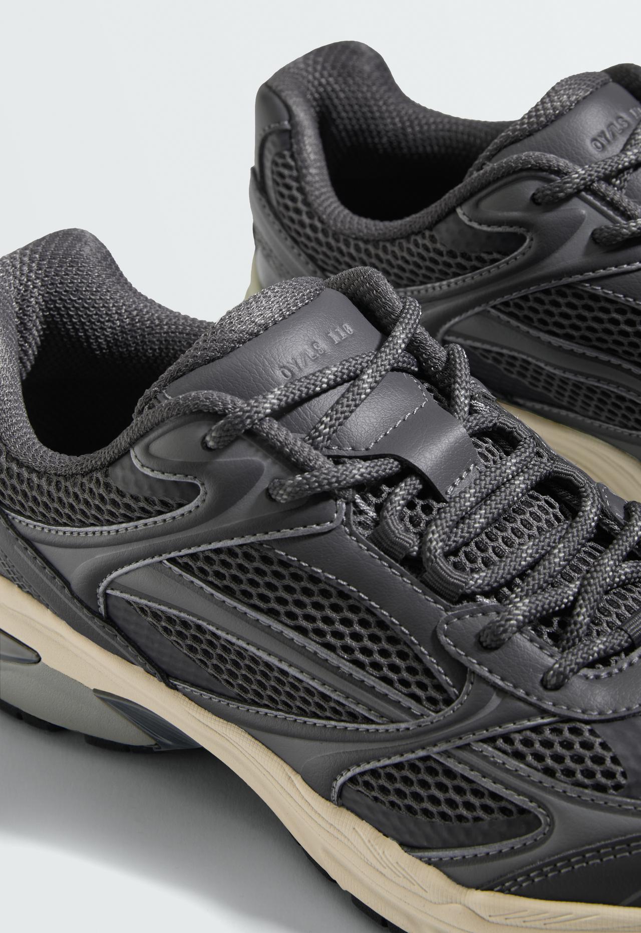 Multi-panel freetime trainers — DARK GREY
