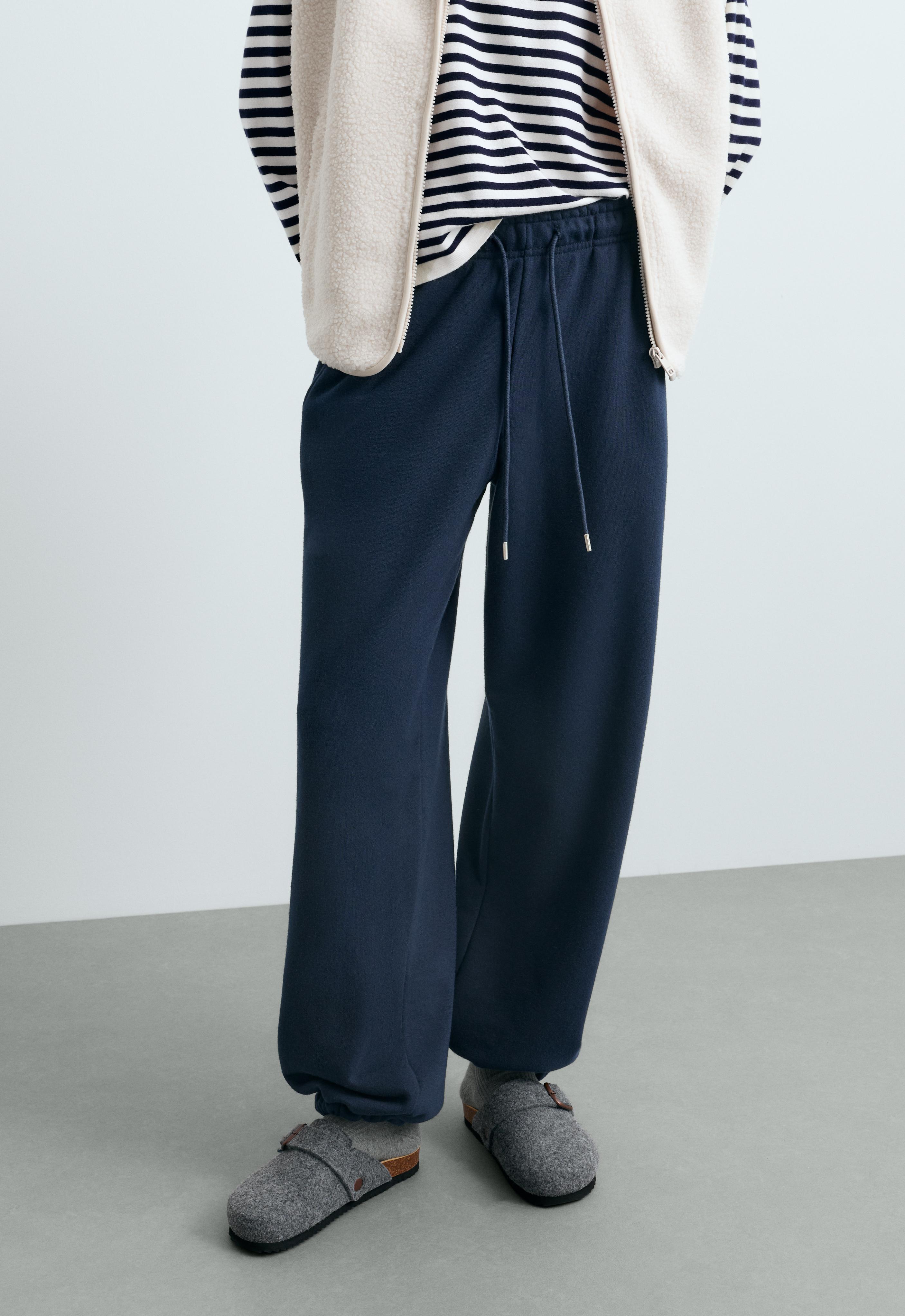Gerade geschnittene Hose aus Baumwoll-Sweat