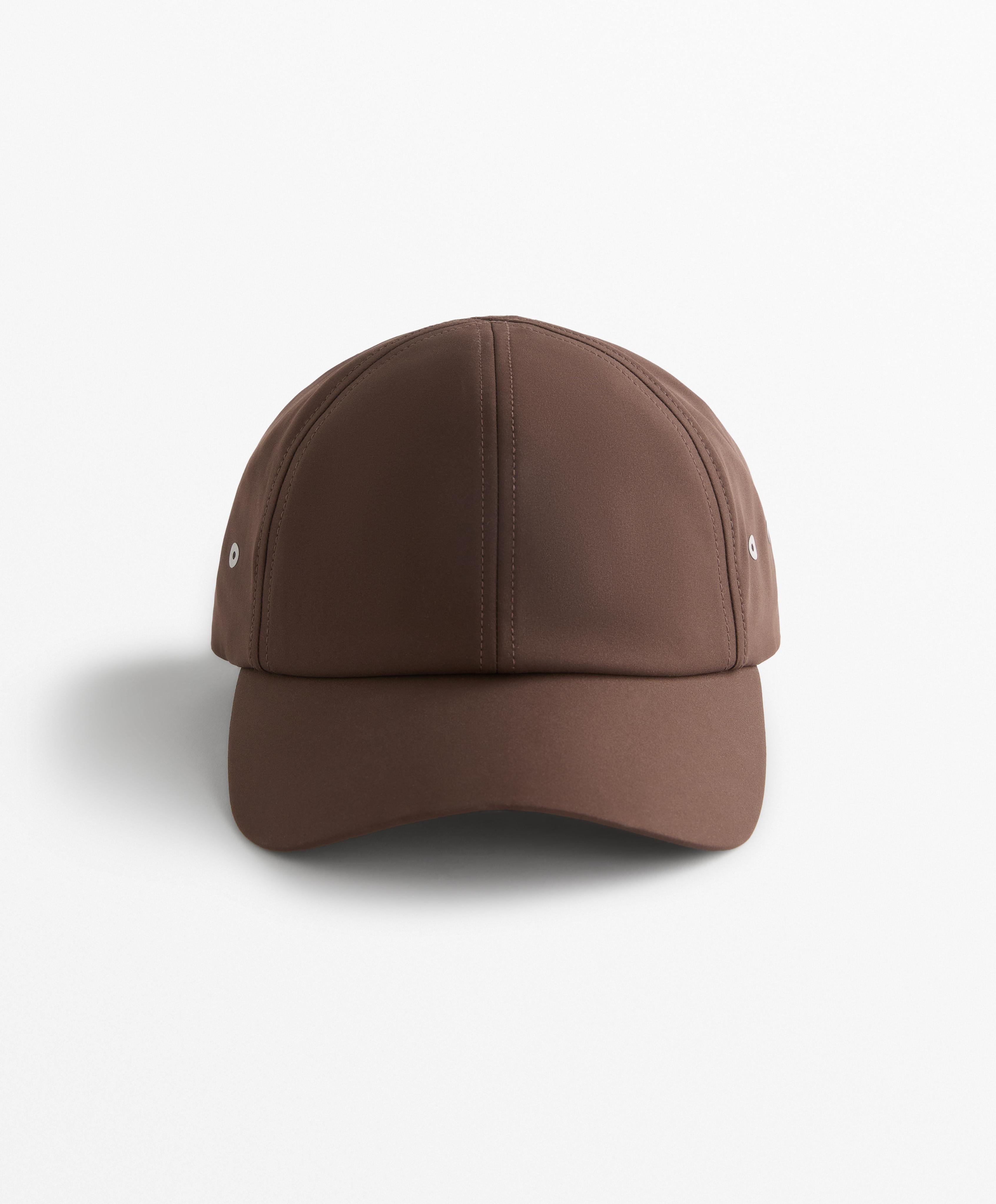 Logo sports cap